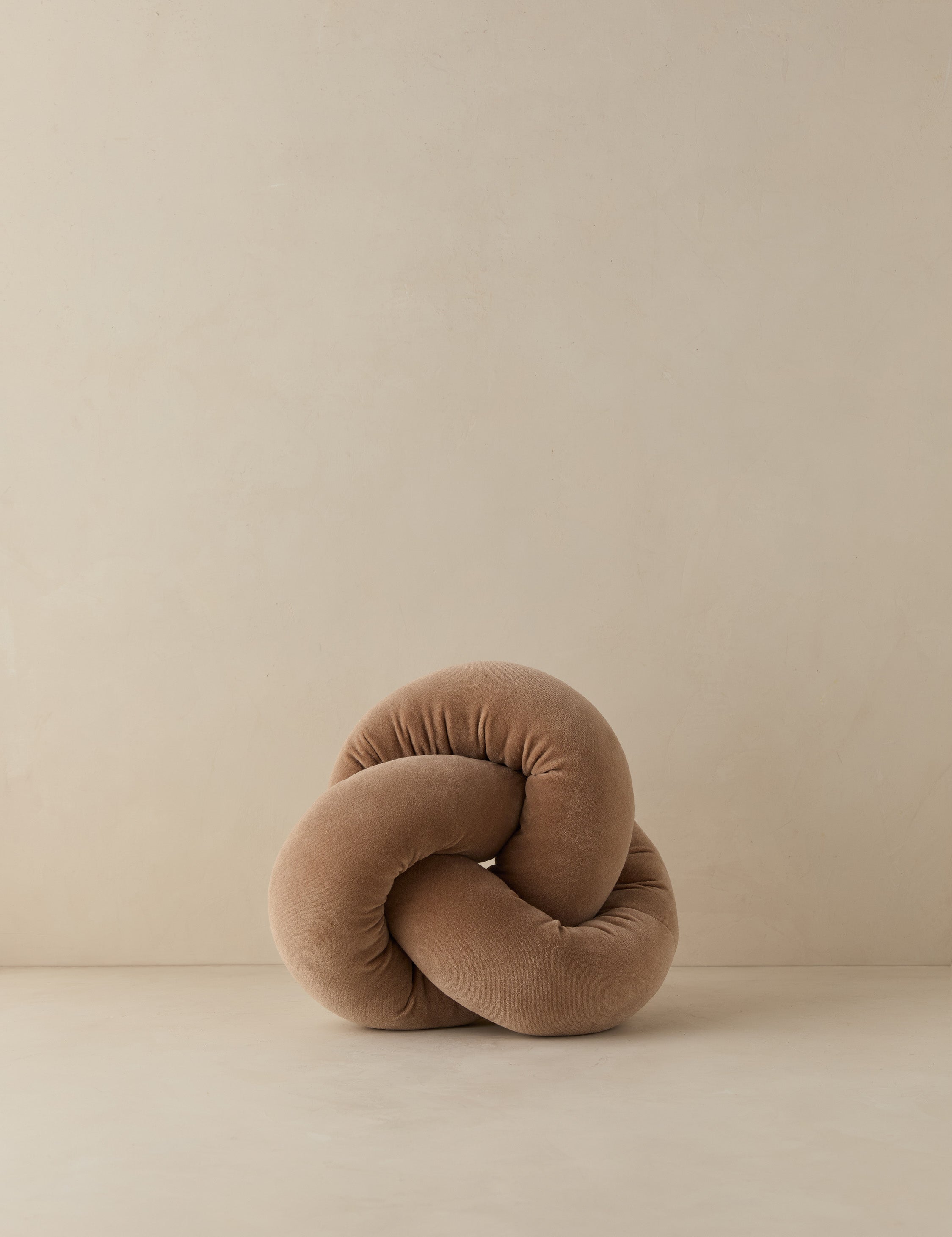 Luxury Dewey Velvet Pillow - Soft & Plush Cushion for Sofa, Bed, or Lounge - Perfect for Home Decor, Relaxation & Comfort