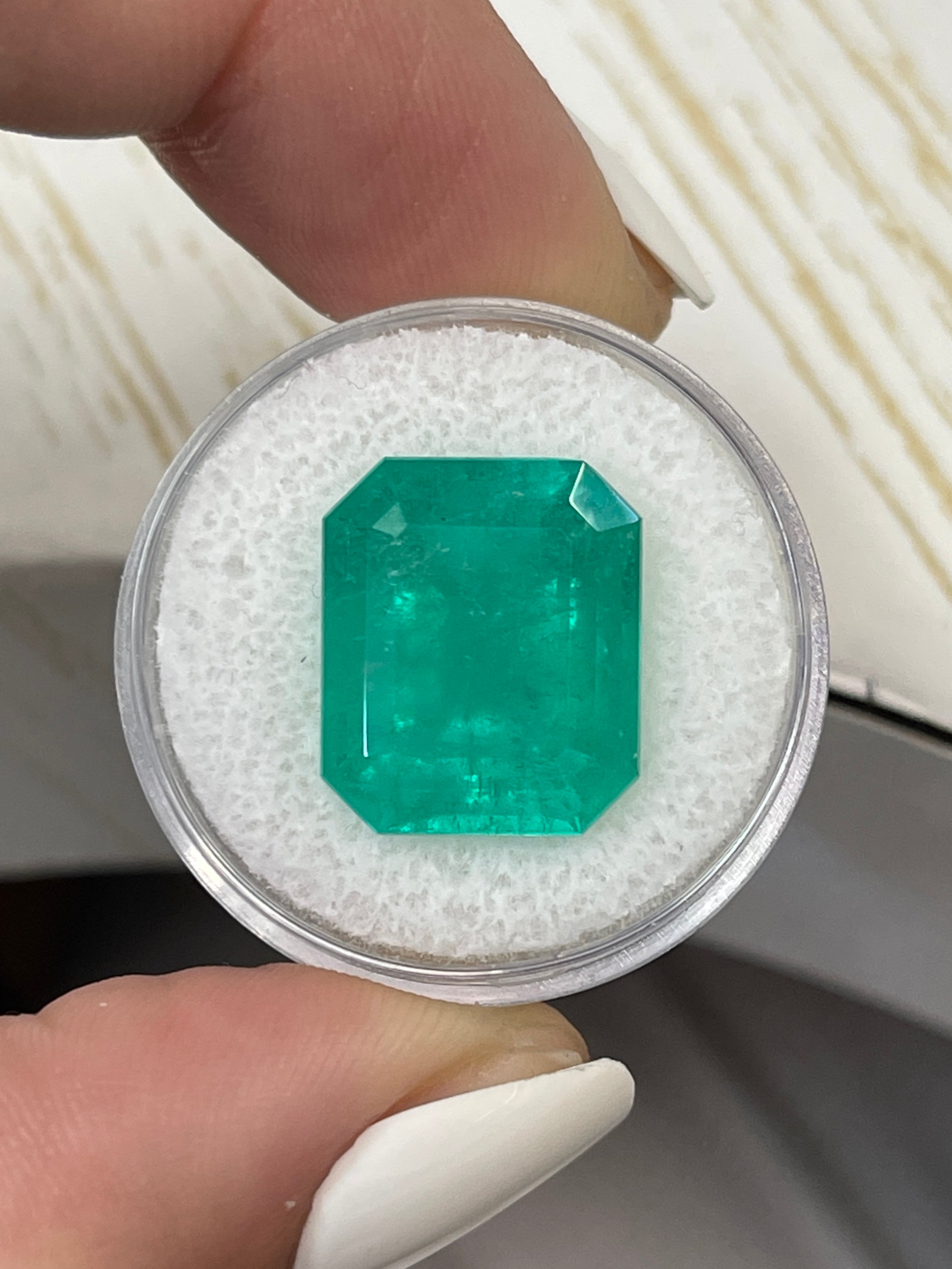 12.31 Carat Natural Colombian Emerald - Bluish Green Loose Gemstone 15.5x13mm Emerald Cut for Jewelry Making & Engagement Rings