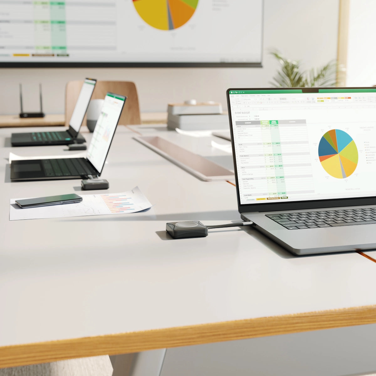 Unite 4K Wireless Presentation System with Base Station & Presenter Button - Perfect for Business Meetings, Classroom Teaching & Conference Presentations