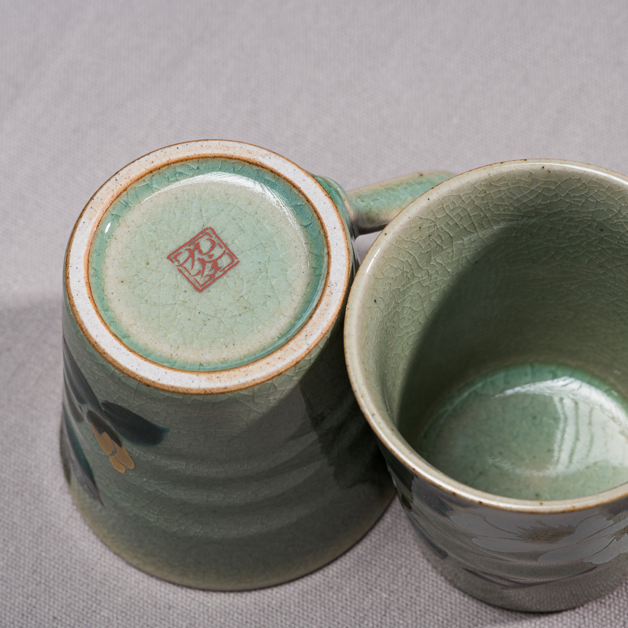 Kutani Ware Gold Camellia Pair Mug Cup Set - Japanese Traditional Handcrafted Ceramic Tea Cups for Home, Office & Gift Giving