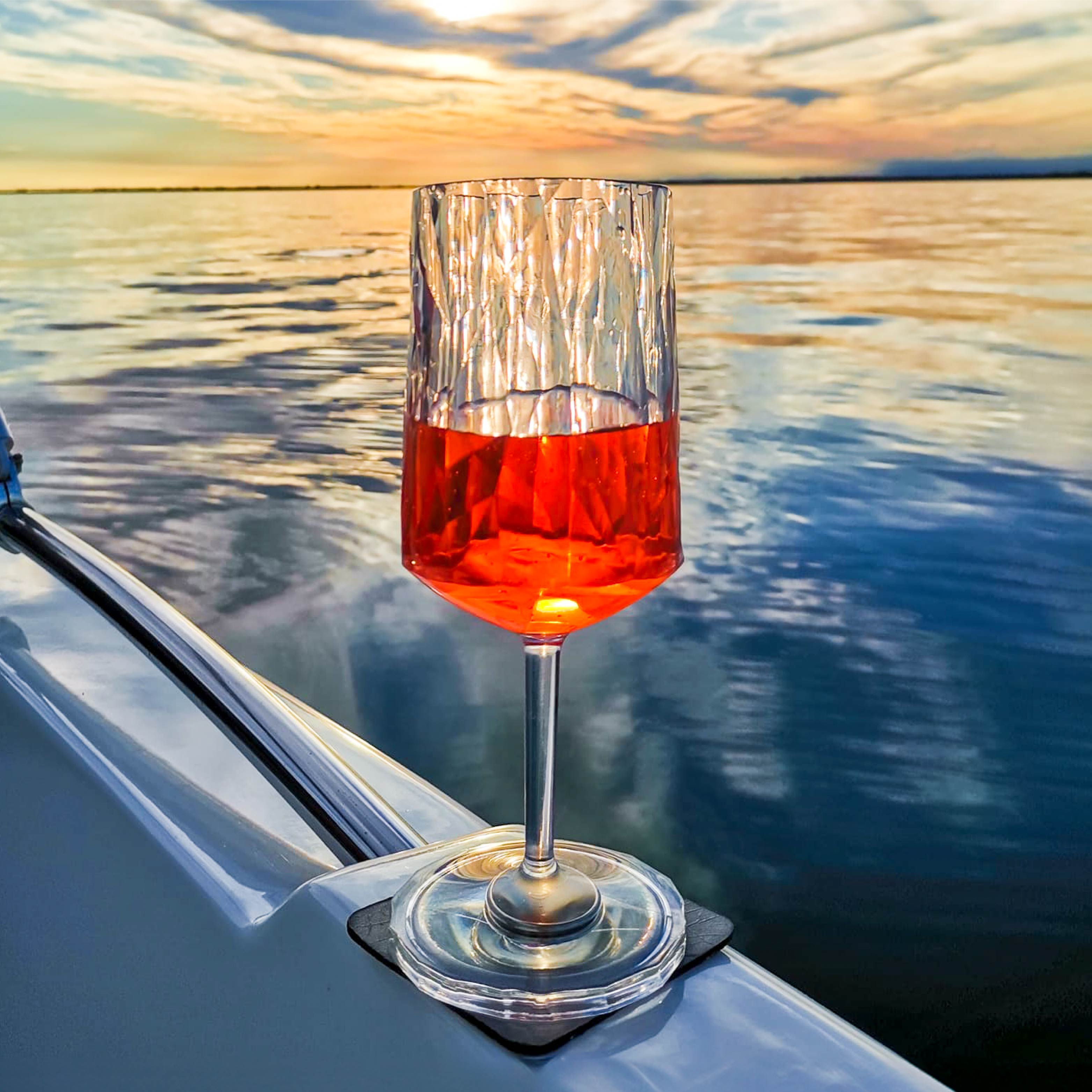 Premium 10oz Plastic Wine Glasses with Magnet Base - Shatterproof & Reusable for Outdoor Parties, Picnics, and Poolside Drinks
