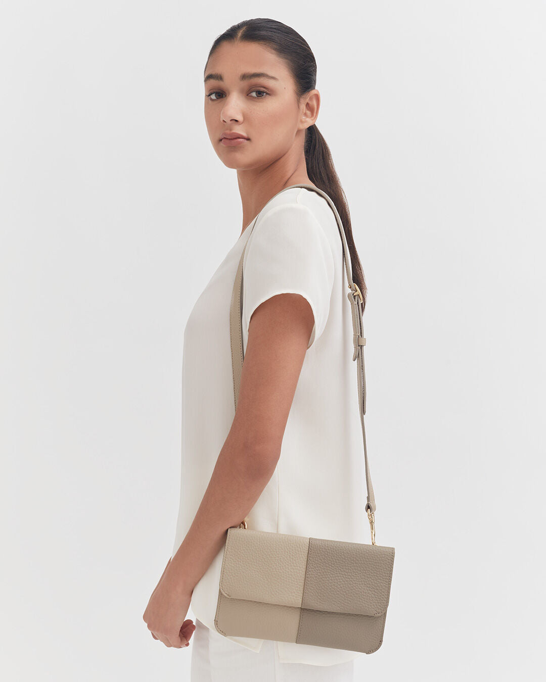 Stylish and Durable System Flap Bag - Perfect for Work, Travel, and Everyday Use