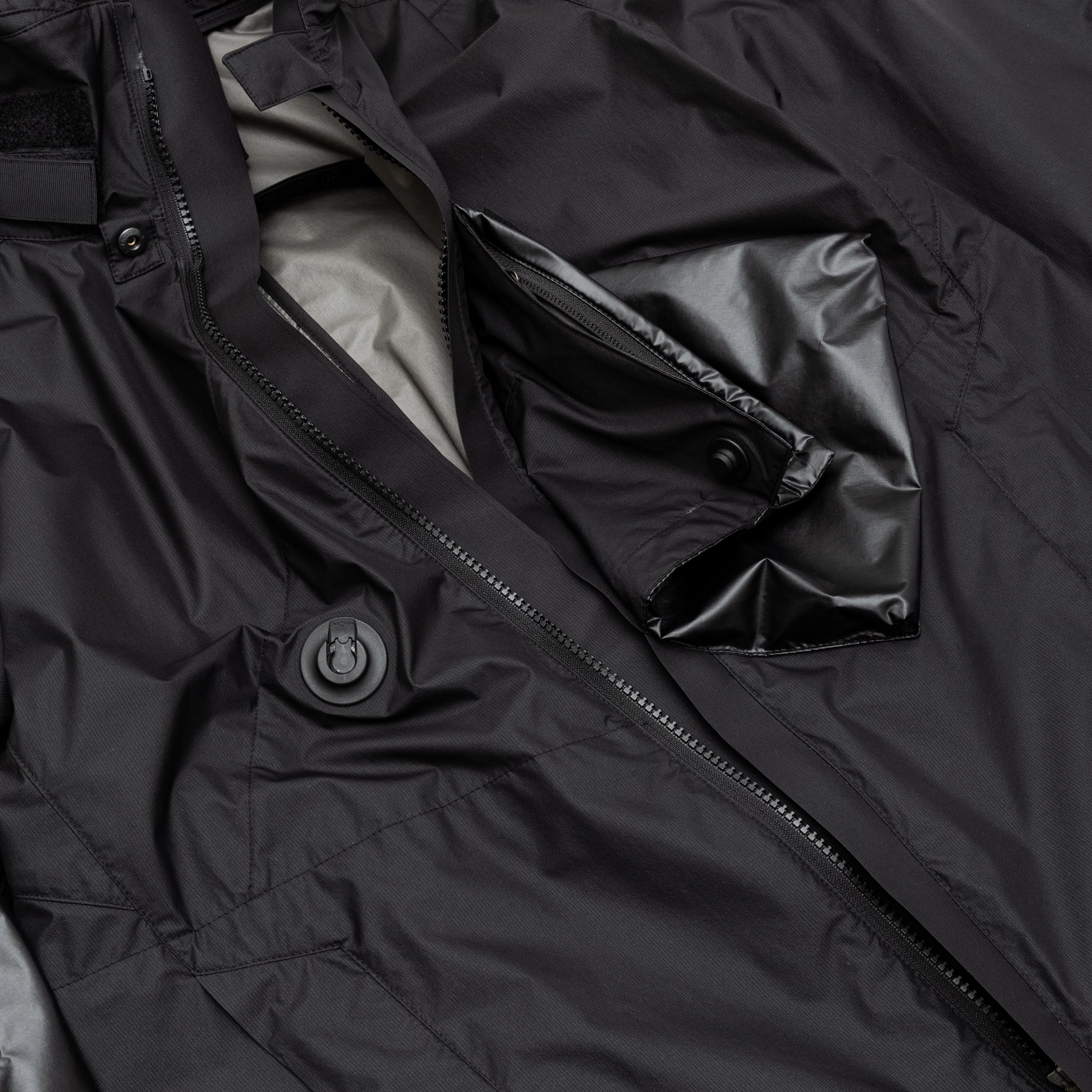J36 WS WINDSTOPPER® INTEROPS Jacket - Lightweight Windproof Outdoor Jacket for Hiking, Cycling & Running - All-Weather Performance Wear for Men & Women