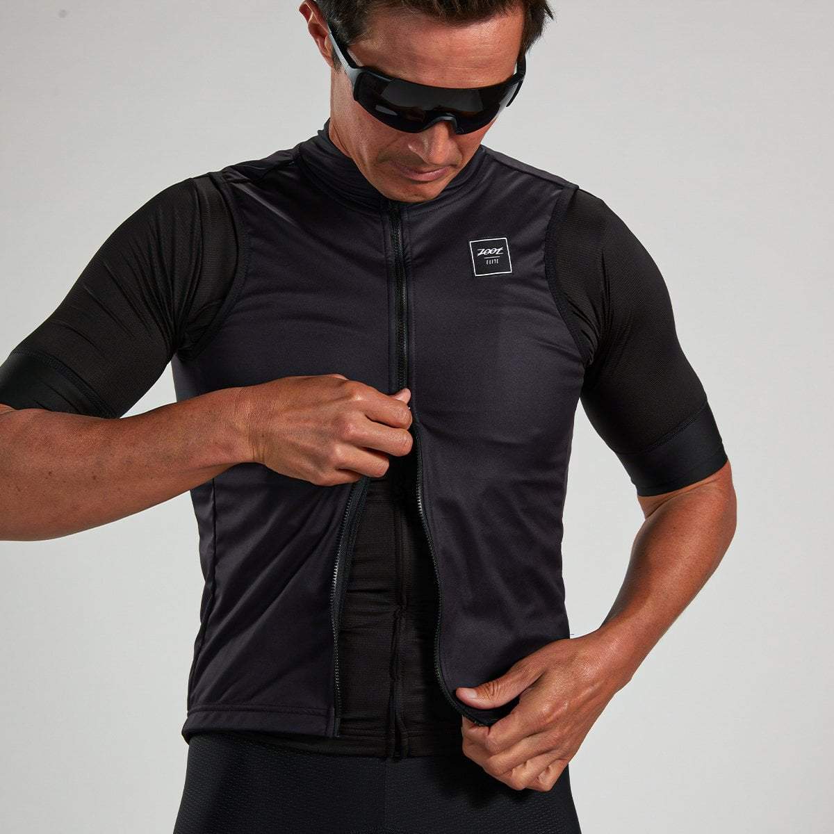 Men's High-Visibility Cycling Vest - Breathable & Reflective for Safety - Black - Perfect for Road Biking, Commuting & Night Rides