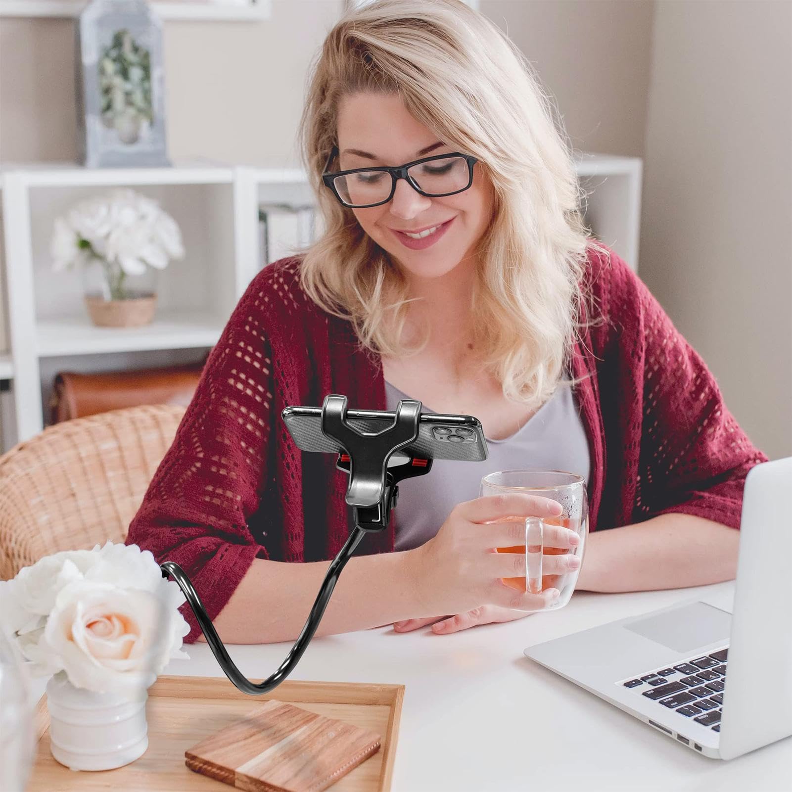 Flexible Gooseneck Phone Holder - Adjustable Bedside Stand for Hands-Free Viewing