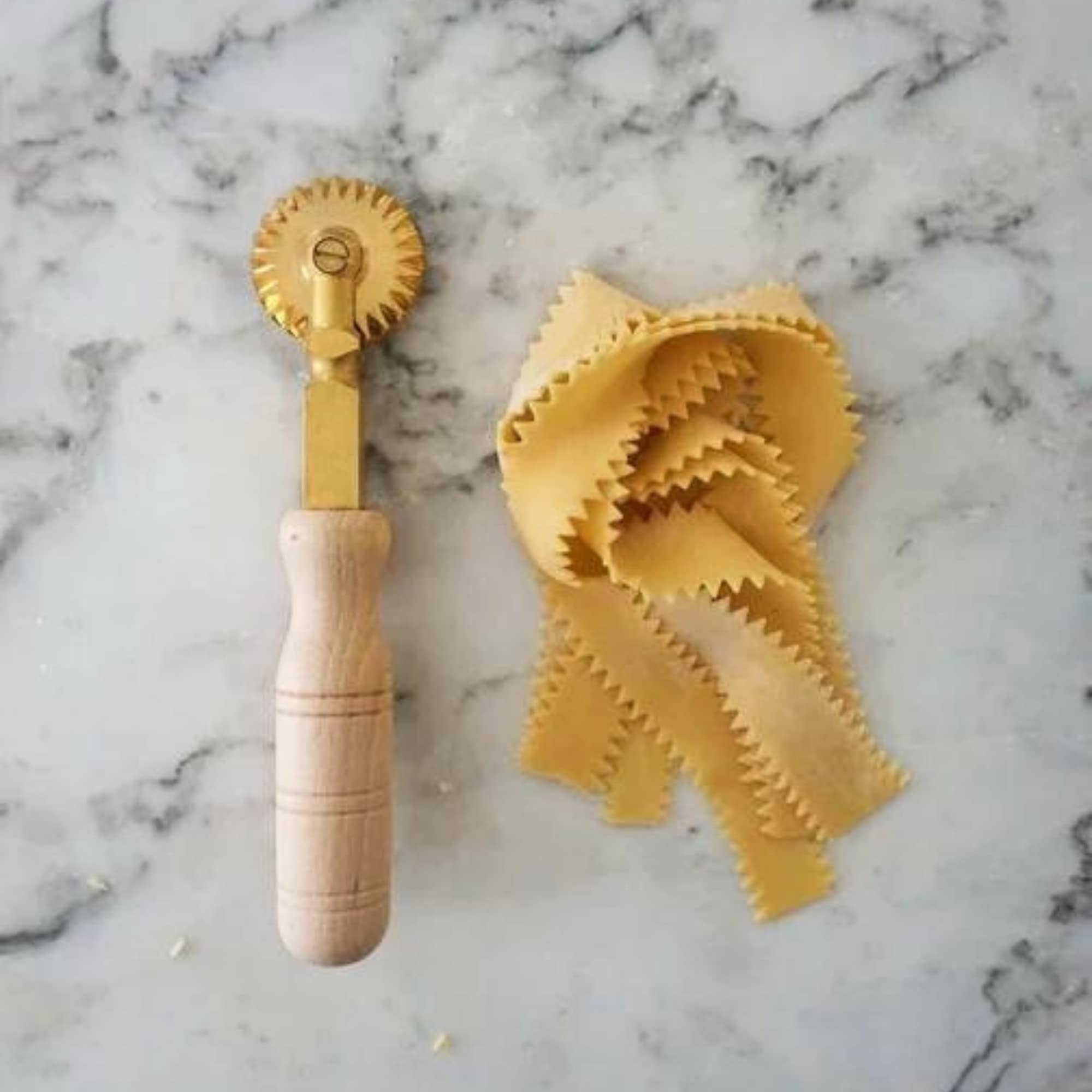 Premium Set of 2 Italian Pasta Cutters - Festooned & Smooth Wheels for Homemade Ravioli | Brass & Wood Pasta Making Tools for Home Chefs & Restaurants | Easy-to-Use Dough Cutters | Perfect for Italian Cuisine, Cooking Classes & Gourmet Gift Giving