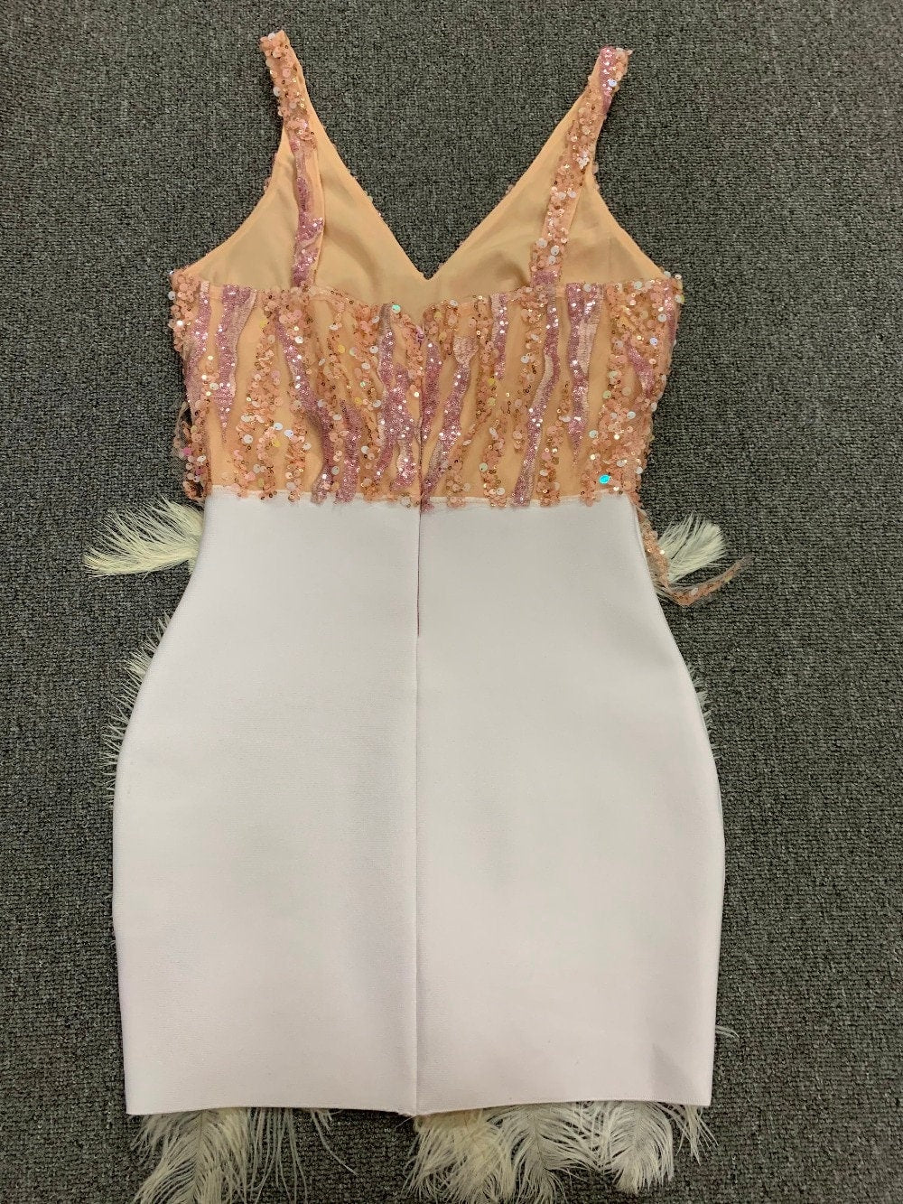 Sparkling Rhinestone Leotard Dress with Feathers - Elegant Sequin Party Outfit for Prom, Bridal & Special Occasions - Perfect for Dances, Weddings & Evening Events