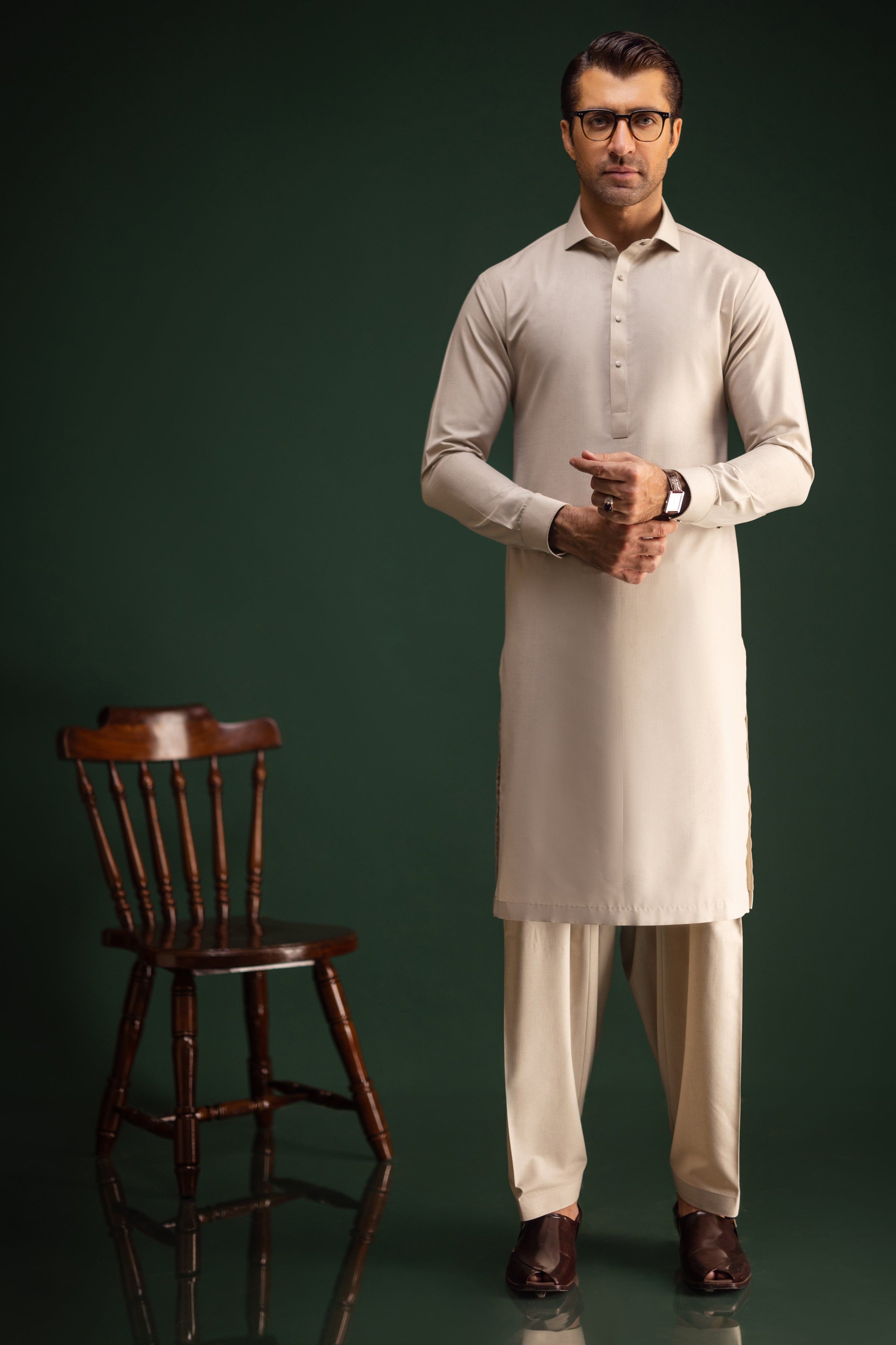 Premium Blended Light Grey Shalwar Kameez for Men & Women - Traditional Pakistani Outfit for Cast & Crew - Perfect for Weddings, Festivals & Cultural Events