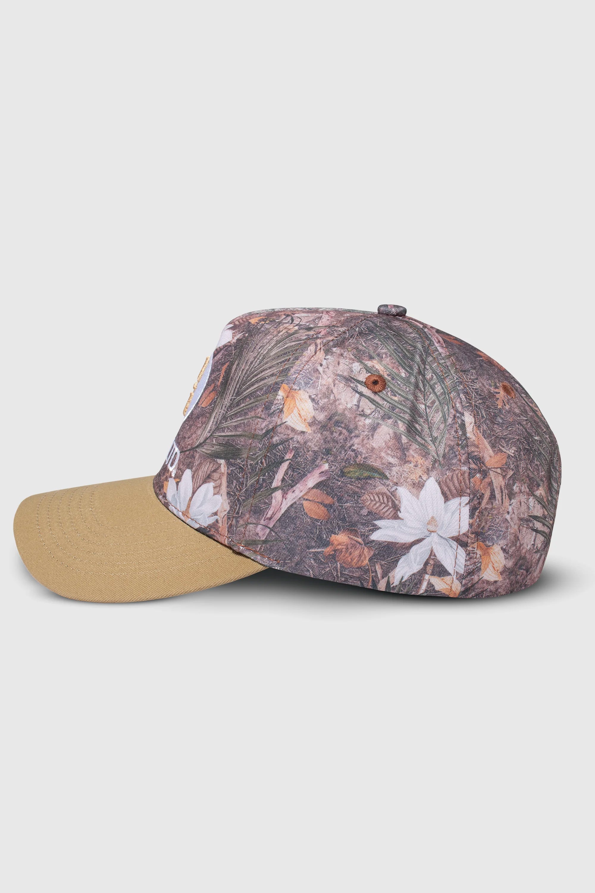 Curved Logo Snapback Hat - Adjustable Baseball Cap for Men & Women - Stylish & Comfortable - Perfect for Sports, Outdoor Activities & Casual Wear