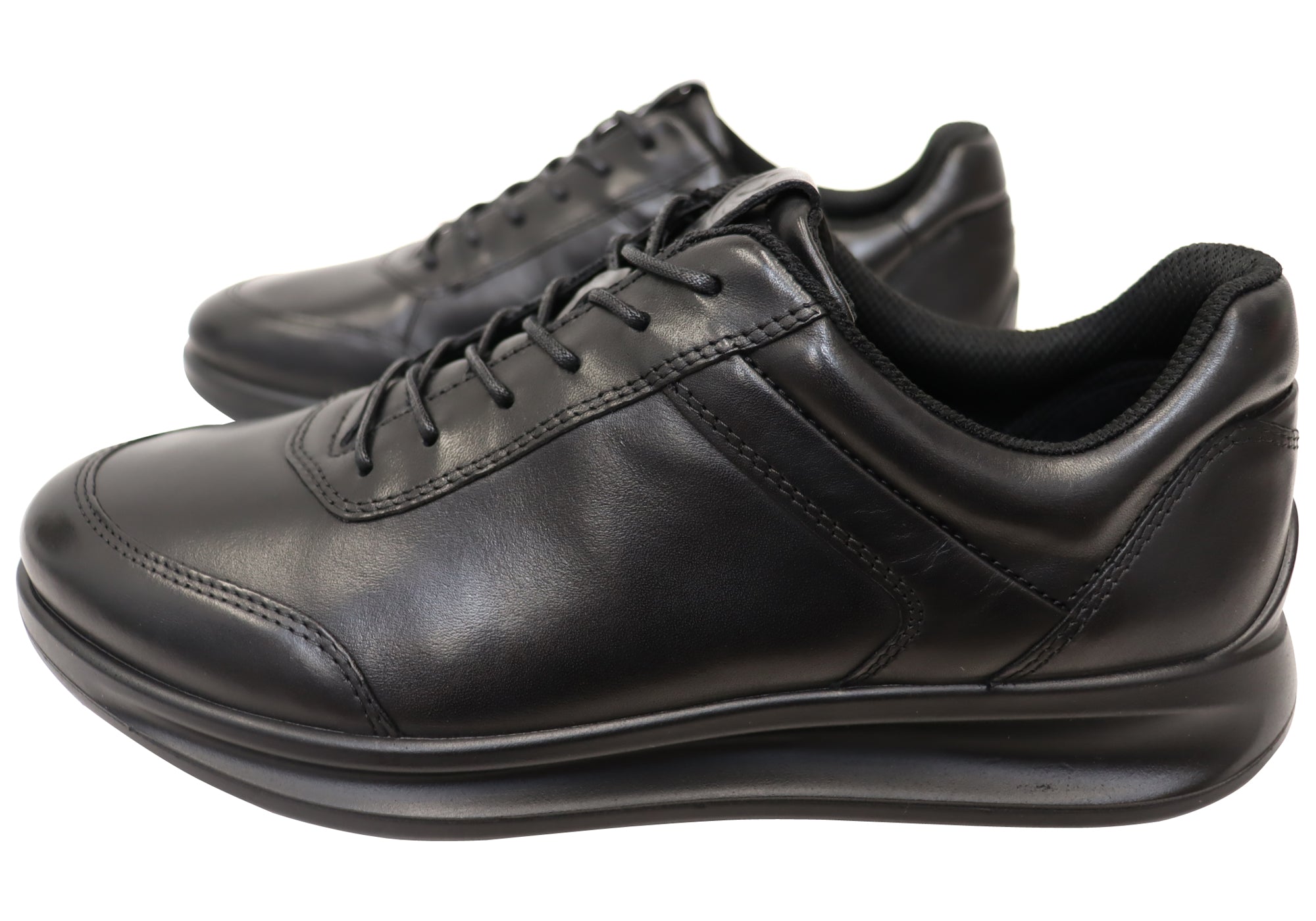 ECCO Men's Comfortable Leather Aquet Sneakers - Waterproof Walking Shoes for Outdoor & Casual Wear