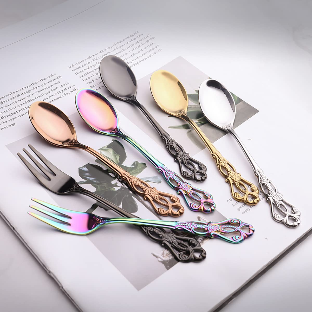 IKXO 24-Piece Stainless Steel Silverware Set for 4 - Mirror Polished Flatware Cutlery Set with Steak Knives, Forks & Spoons - Dishwasher Safe Utensils for Dining, Parties & Home Decor - Camouflage Design