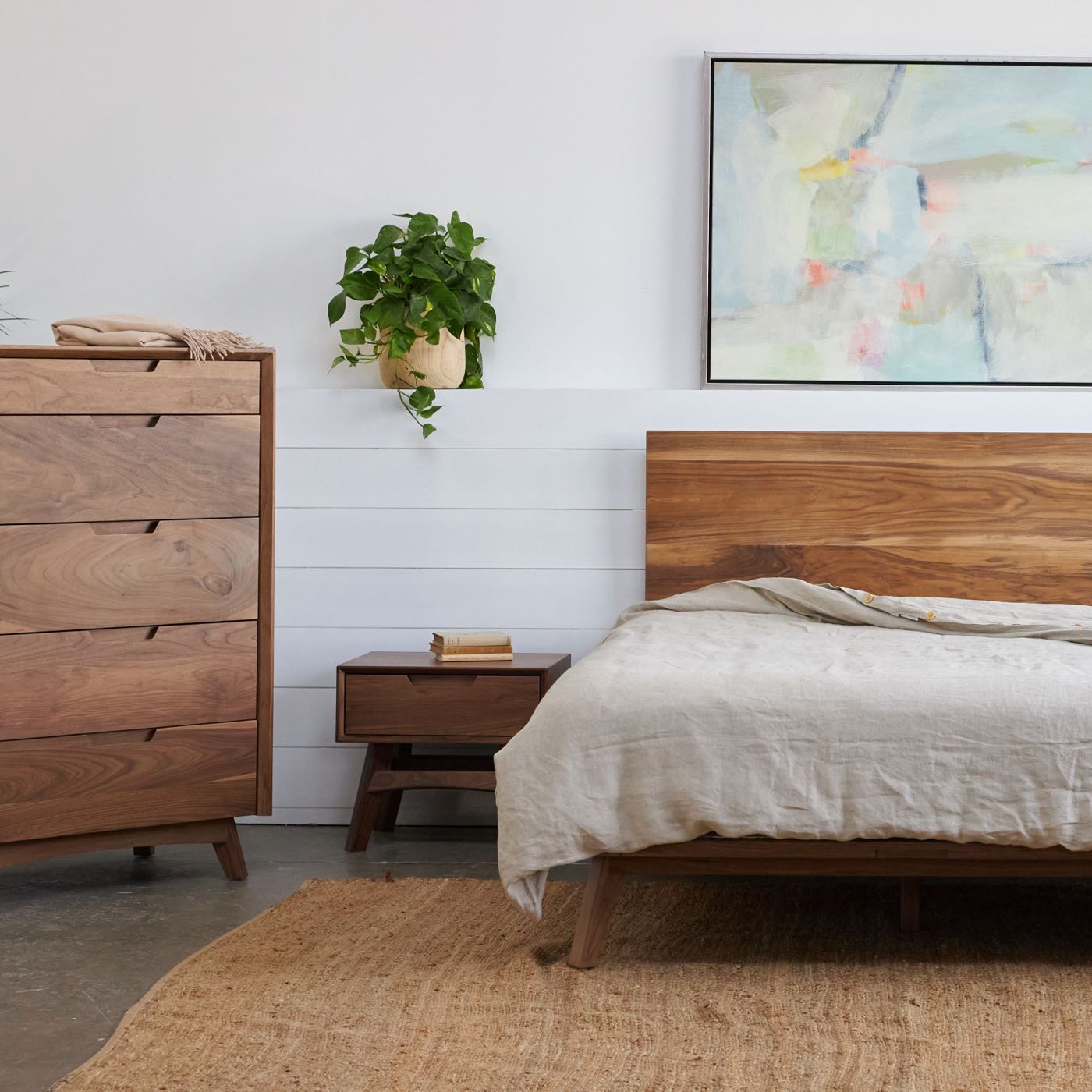 Mid Century Modern Bed Frame - Queen Size Solid Wood Platform Bed with Upholstered Headboard - Stylish & Sturdy Bedroom Furniture for Home Decor & Relaxation