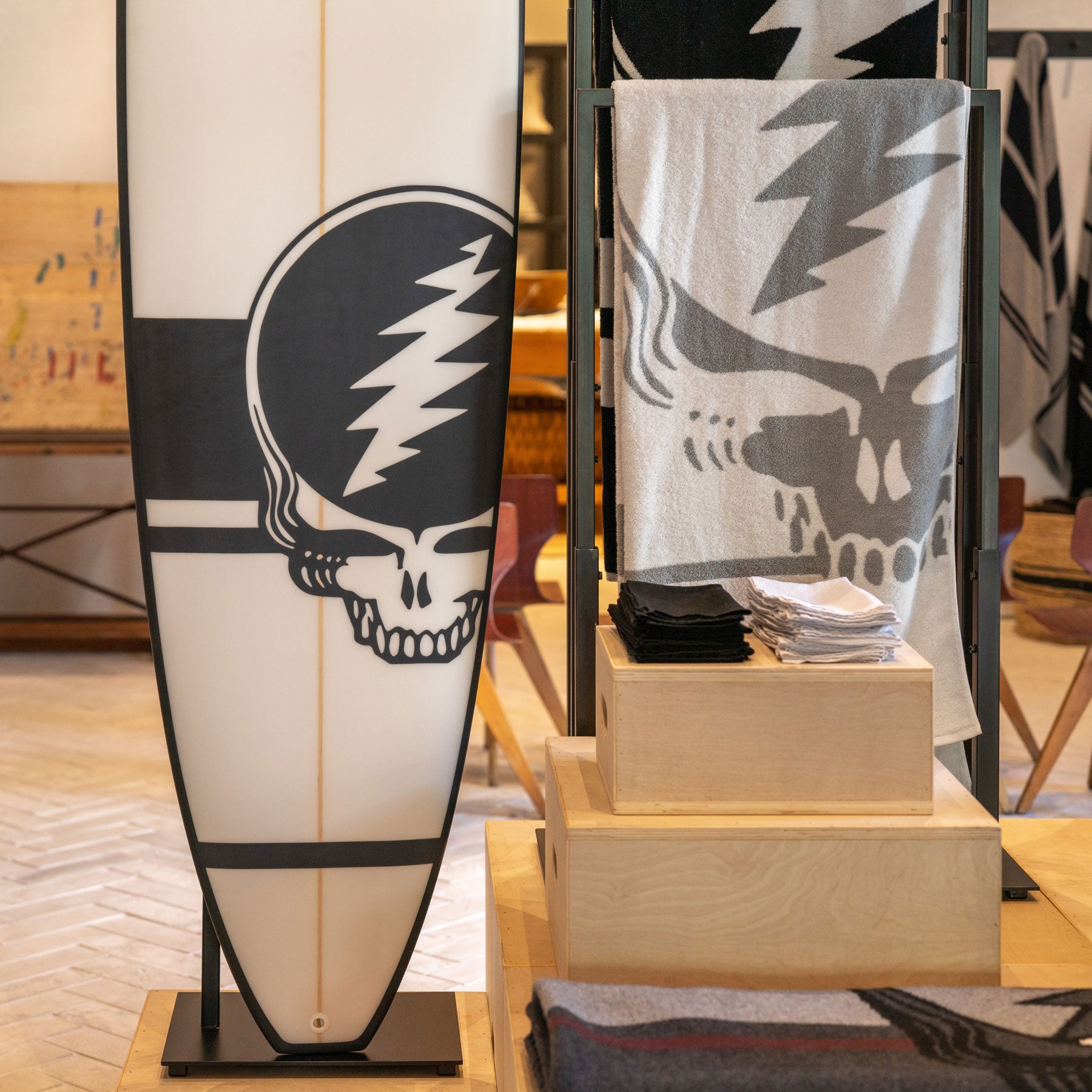 Grateful Dead 7'10 Longboard Surfboard - White & Black Skull Design | Perfect for Surfing, Beach Decor & Collector's Item
