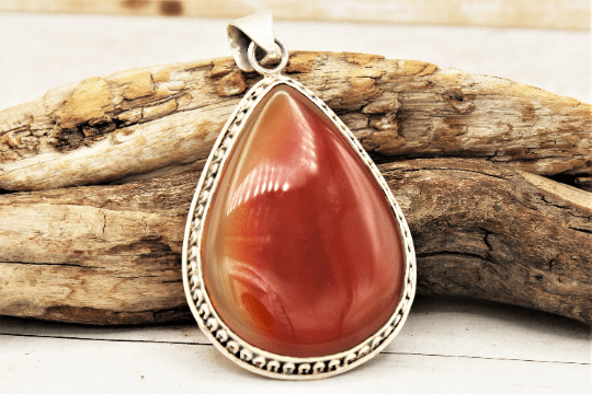 Natural Carnelian Gemstone Pendant Necklace for Women - Healing Crystal Jewelry for Energy & Confidence - Perfect for Meditation, Yoga & Everyday Wear