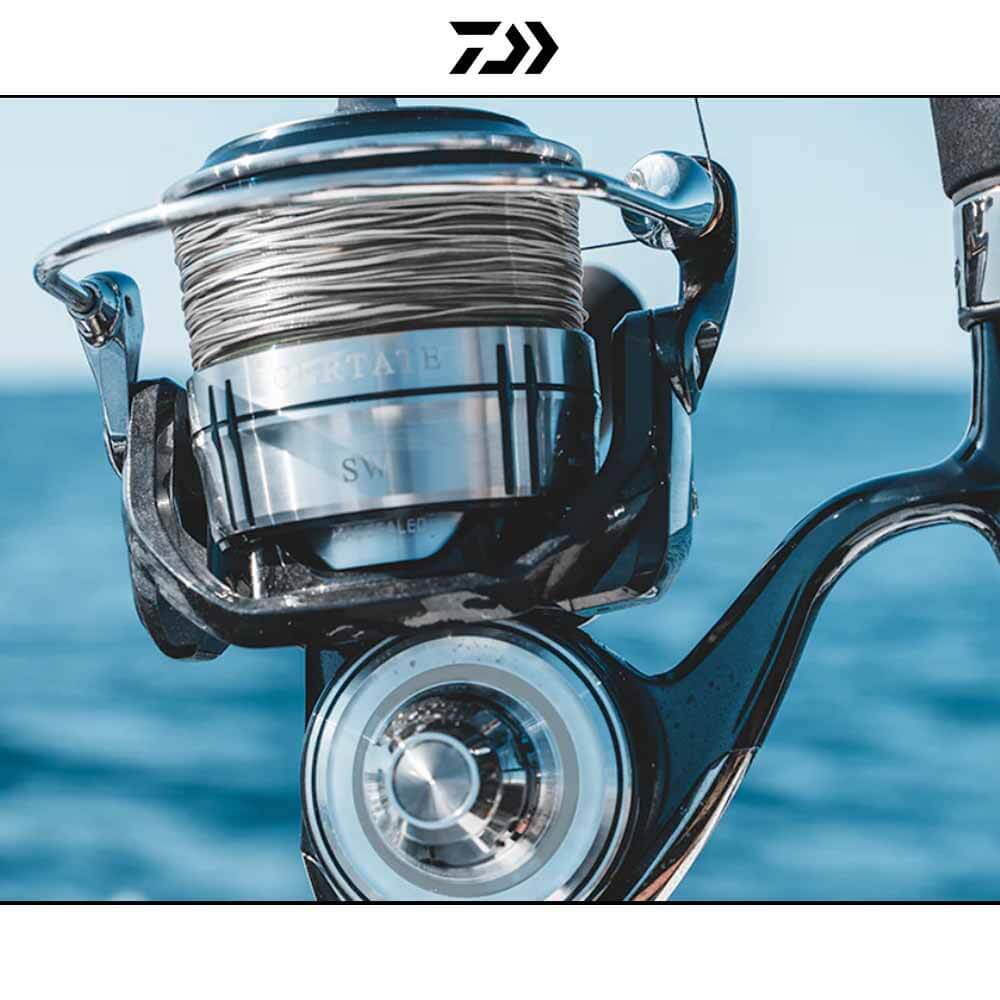 Daiwa Certate Spinning Fishing Reel - Lightweight Saltwater & Freshwater Spinning Reel for Surf, Pier & Boat Fishing