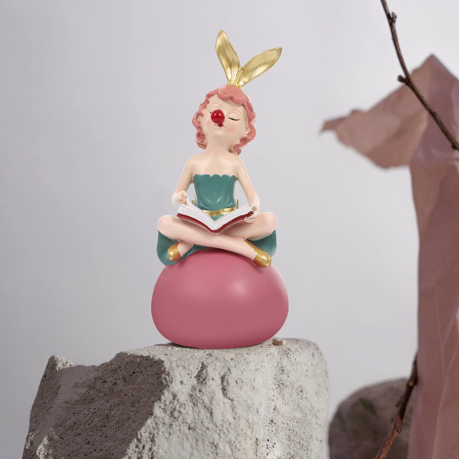 Bubble Girl Resin Figurine - Handcrafted Desktop Ornament, Creative Home & Office Decor for Shelves, Desks, and Gift Giving