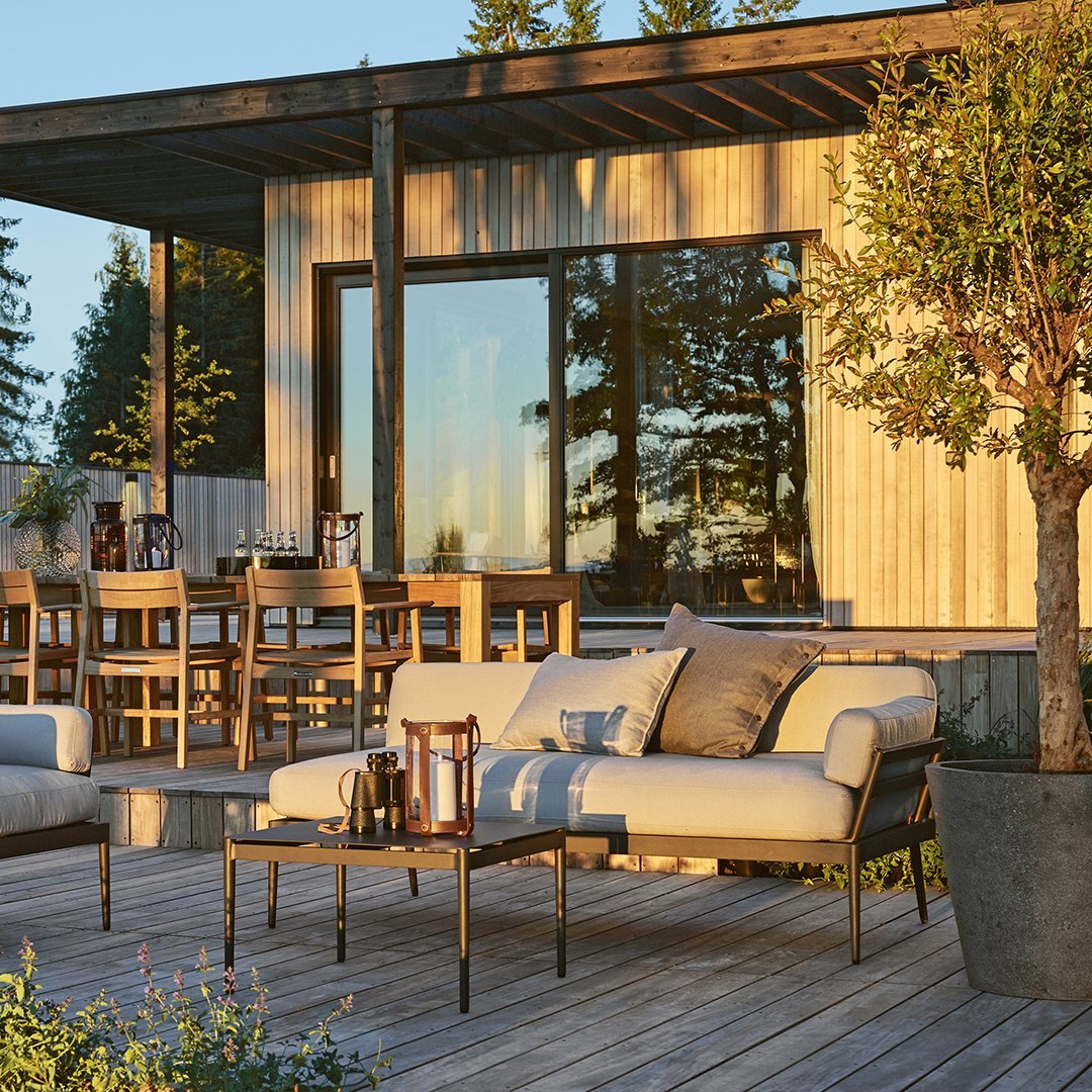 Modern Anholt Lounge Table - Stylish Coffee Table for Living Room, Patio & Office - Perfect for Relaxing, Entertaining & Decorating