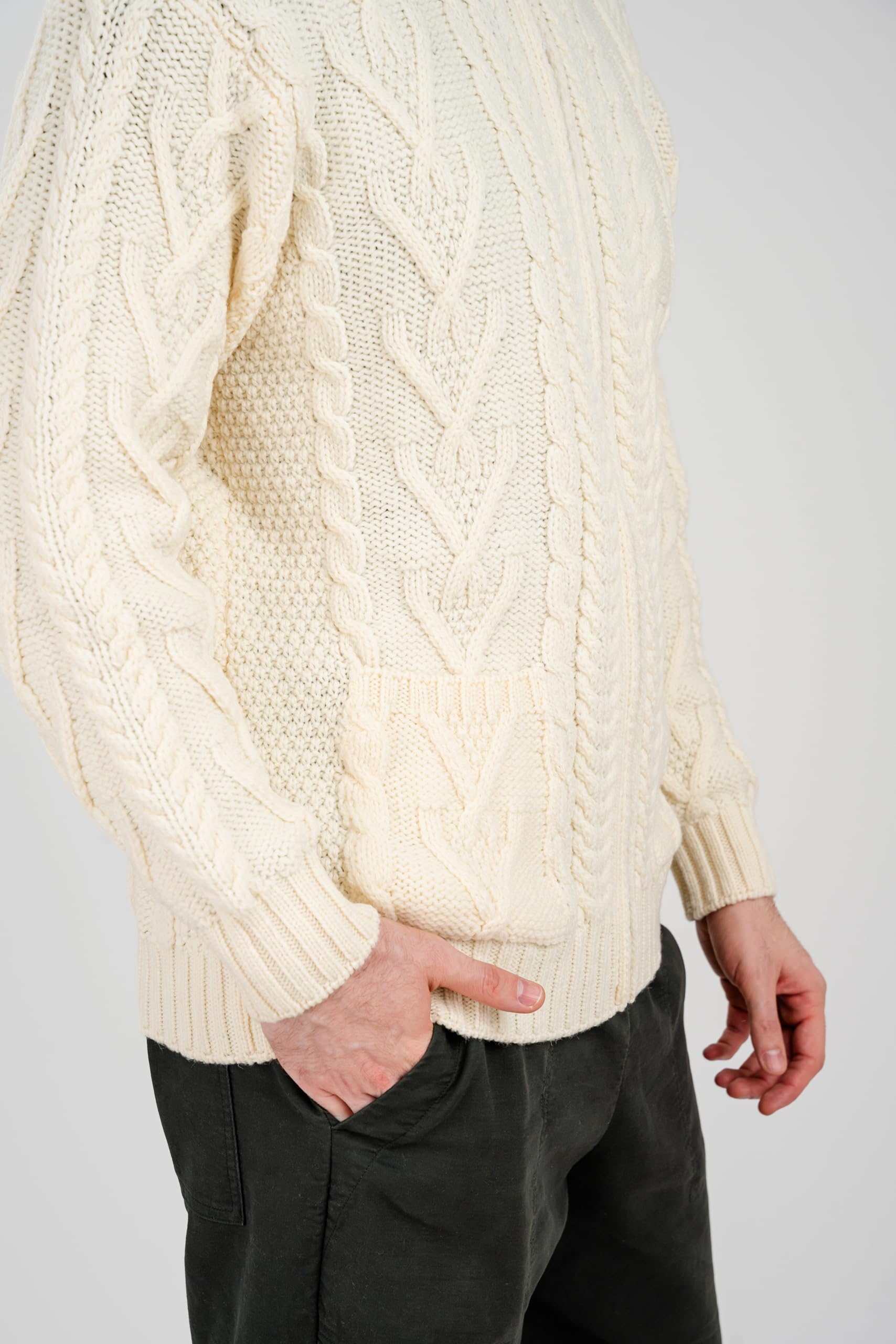 100% Merino Wool Men's Winter Warm Cable Knit Cardigan Sweater with Zipper & Pockets - Charcoal & Army Green | Cozy Fall & Winter Layering for Outdoor Activities & Casual Wear