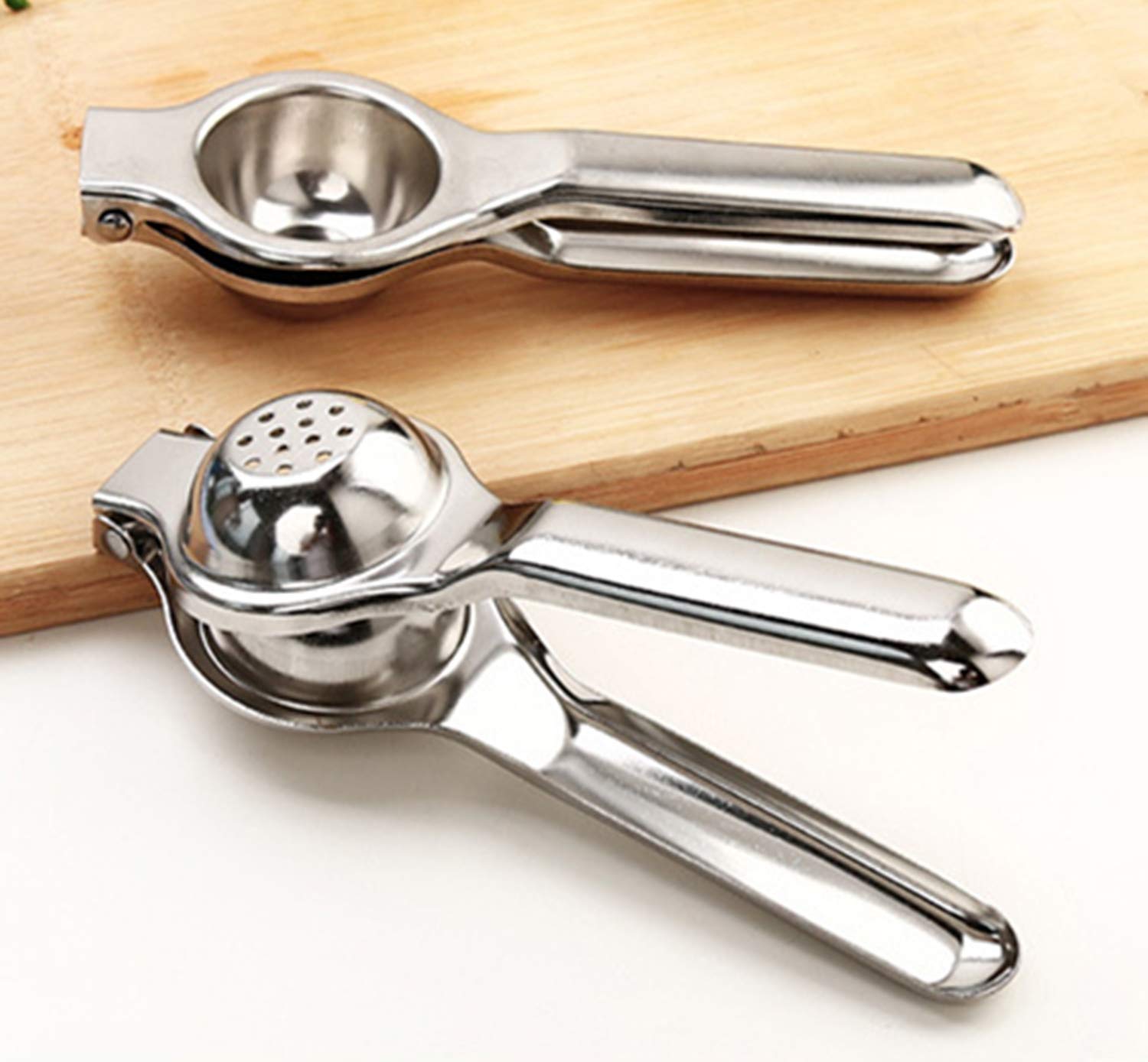 Stainless Steel Manual Lemon Squeezer with 5-Piece Measuring Spoon Set - Handheld Citrus Juicer for Lemon, Lime & Orange - Easy to Clean & Efficient Juicing - Perfect for Cocktails, Baking & Fresh Juice Making