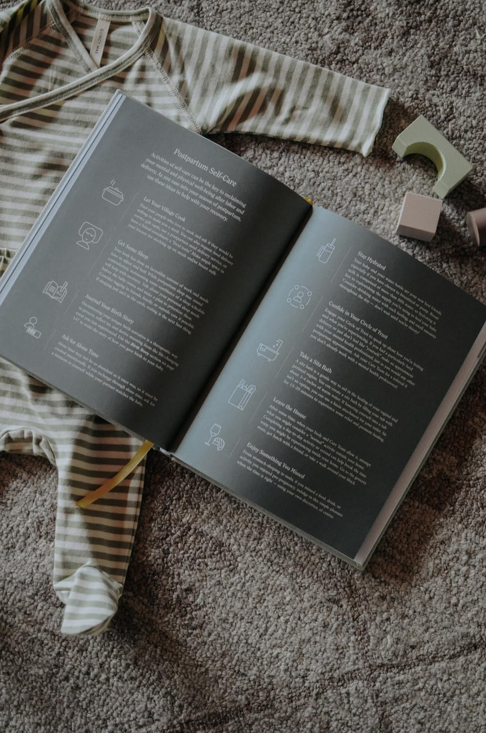 **Pregnancy Journal for Mom & Dad - Hardcover Linen Keepsake Memory Book, Weekly Pregnancy Planner & Guided Journal for New Parents - Perfect for Baby Shower Gifts & Cherishing Pregnancy Moments by Season Journals**