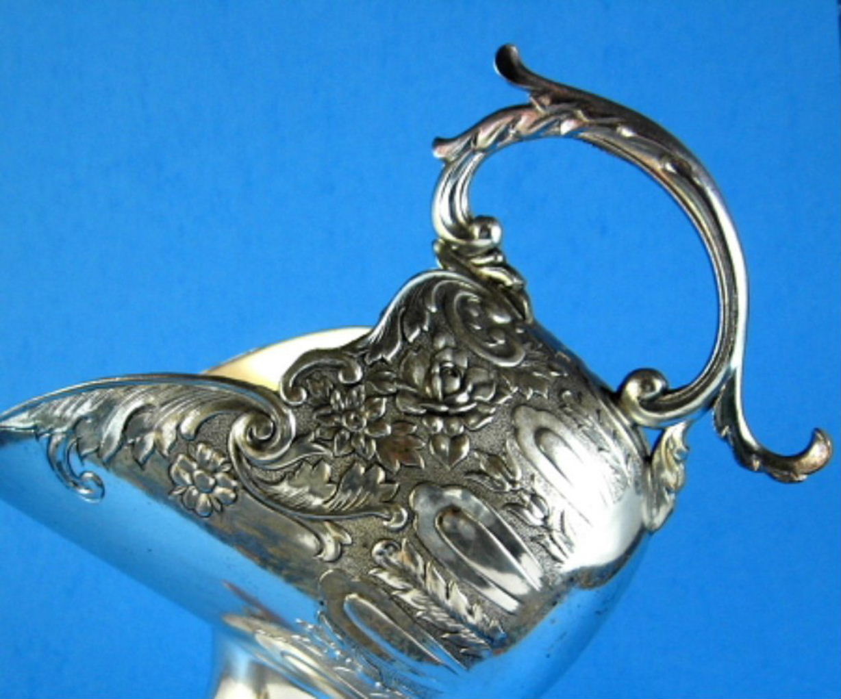 Vintage 1950s Floral Silver Sugar Bowl with Gold Wash - Antique Tea Time Serving Dish for Afternoon Tea, Coffee Service & Elegant Table Setting