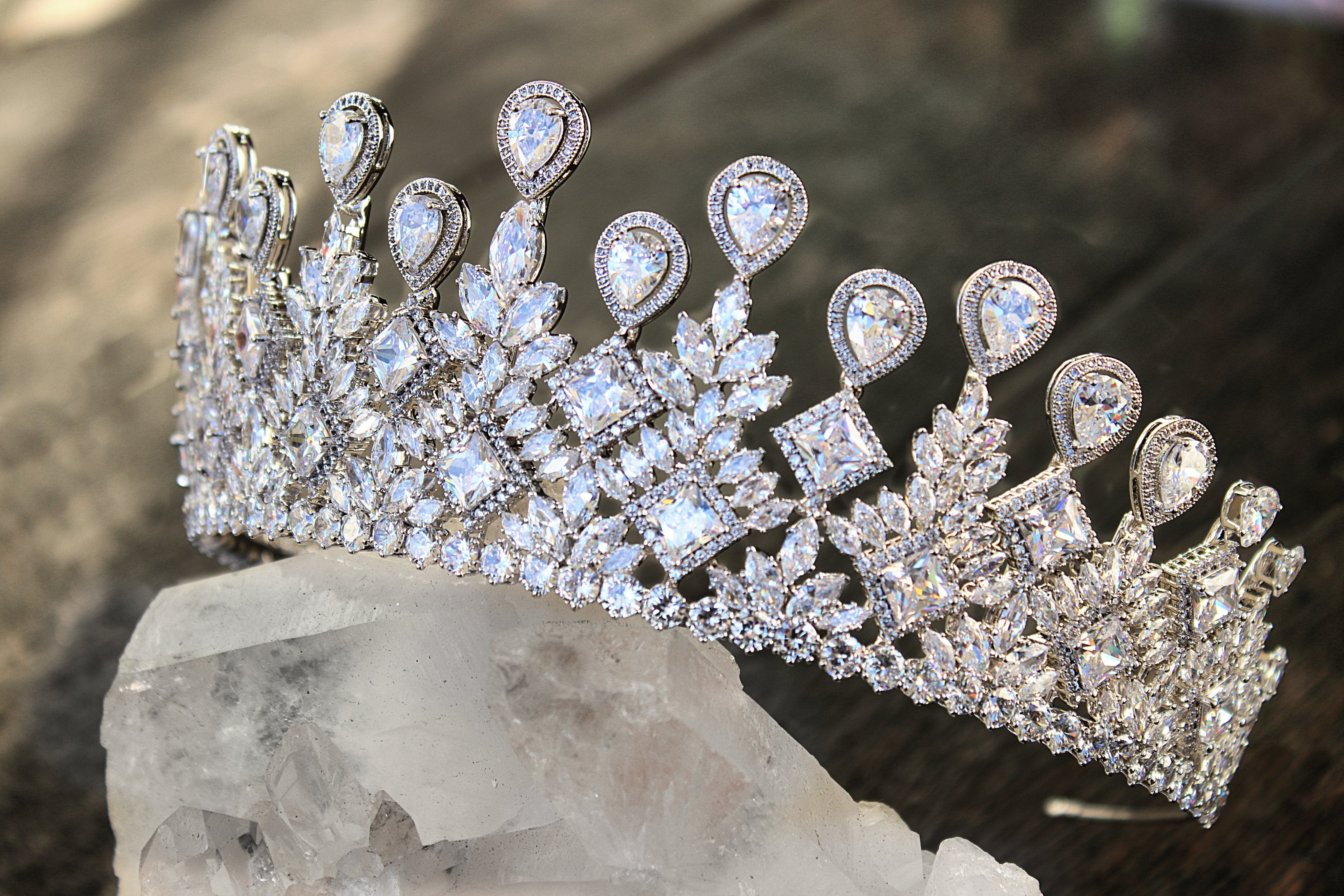 FIONA Simulated Diamond Tiara for Women - Elegant Crystal Bridal Headpiece, Wedding Hair Accessories, Prom Queen Crown, Pageant & Costume Jewelry - Perfect for Brides, Parties & Special Occasions
