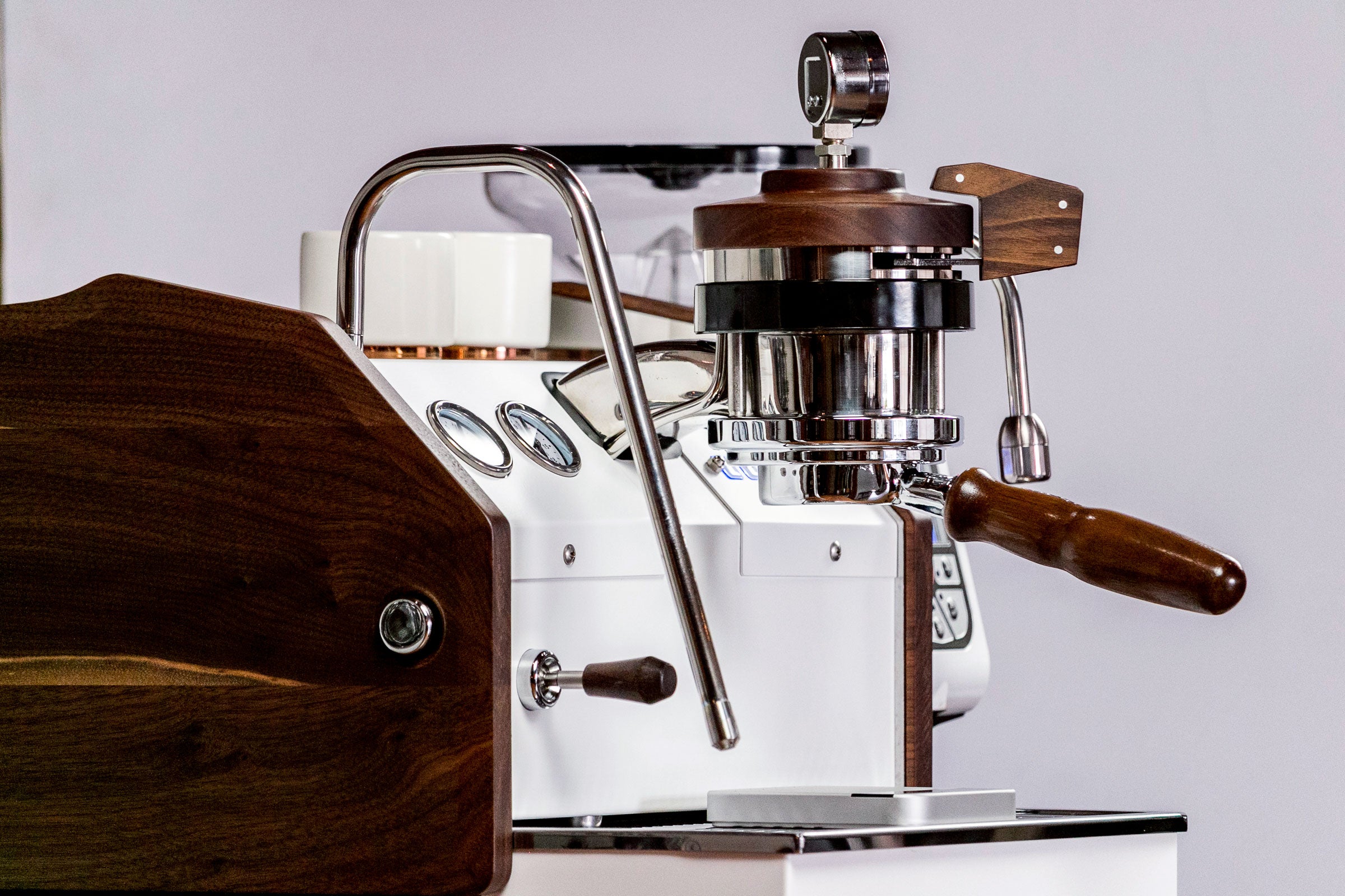 La Marzocco GS3 Espresso Machine - Manual Paddle Version for Professional Baristas | Perfect for Home Cafes & Coffee Shops | Premium Italian Espresso Maker