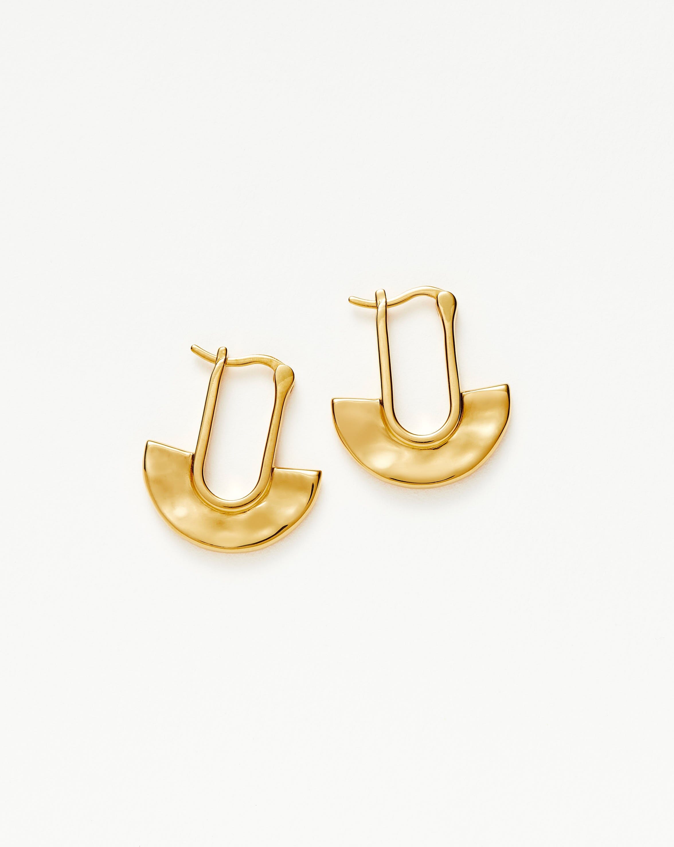Zenyu Small Hoop Earrings for Women - 14K Gold Plated Minimalist Dainty Huggie Hoops - Perfect for Everyday Wear, Office, Date Night & Gift Giving