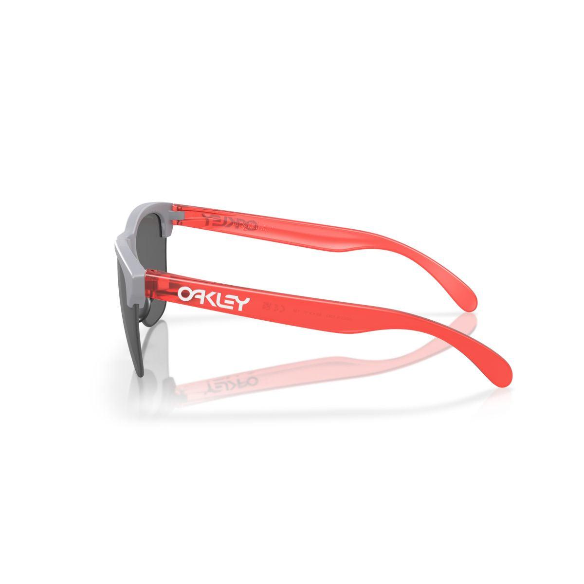 Oakley Frogskins Lite Matte Fog with Prizm Black Lenses - Stylish Sunglasses for Outdoor Sports & Daily Wear - Model 0OO9374 937452
