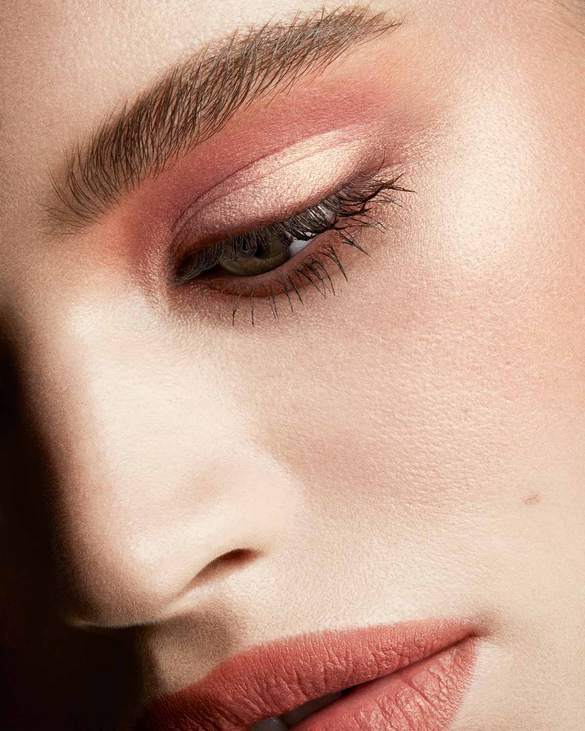 Snap Shadows Mix & Match Eyeshadow Palette - Peach | Buildable Matte & Shimmer Shades | Perfect for Day to Night Makeup Looks