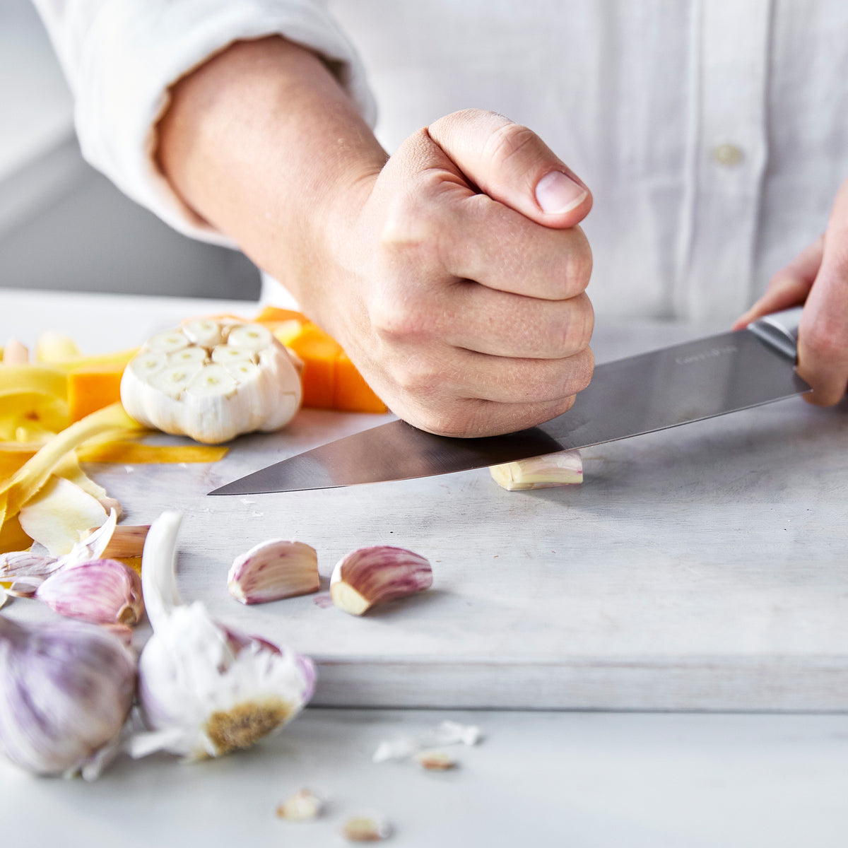 Premium Titanium Chef's Knife 8 Inch - Ergonomic Walnut Handle - Professional Kitchen Knife for Slicing, Dicing & Chopping - Ideal for Home Cooks & Culinary Enthusiasts