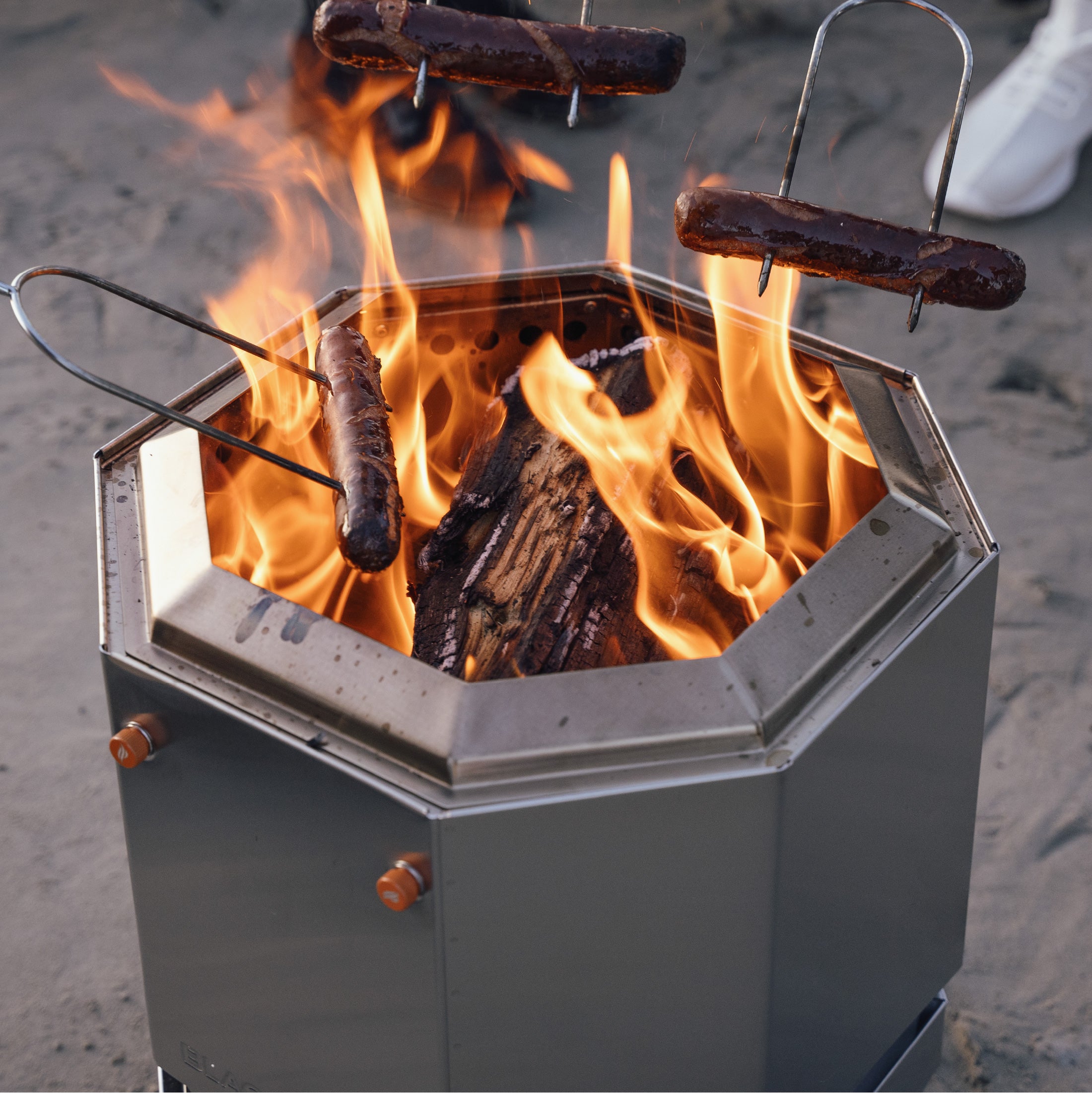 Adventure Ready 15-Inch Smokeless Fire Pit for Camping, Backyard & Outdoor Gatherings – Portable Bonfire Pit for Patio, Beach & RV Trips