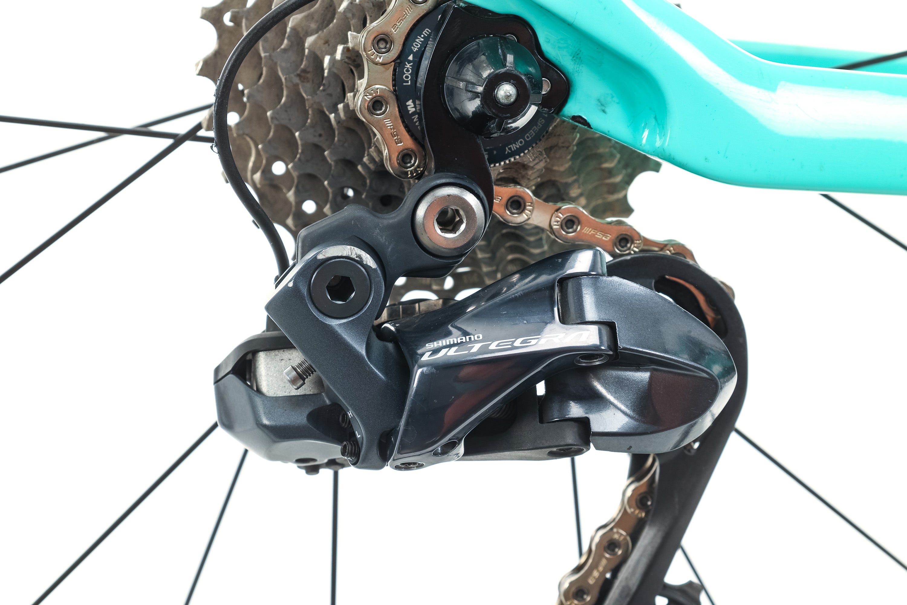 Bianchi Oltre XR4 Ultegra Di2 Road Bike 2020 - 53cm Carbon Frame, Shimano Ultegra Di2 Groupset | Perfect for Racing, Endurance Rides & Long-Distance Cycling