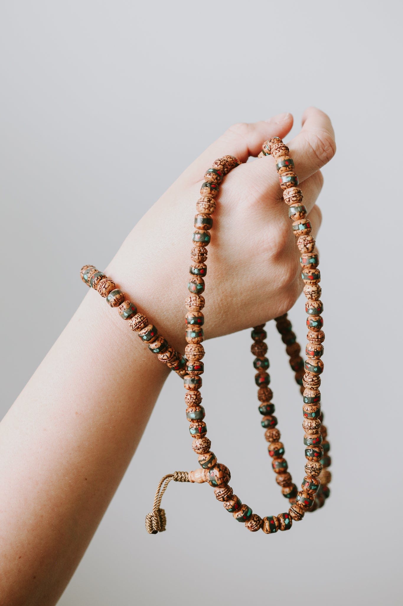 Authentic Rudraksha Mala Beads Set with Artistic Inlay - Spiritual Meditation & Yoga Accessory for Prayer, Mindfulness & Stress Relief