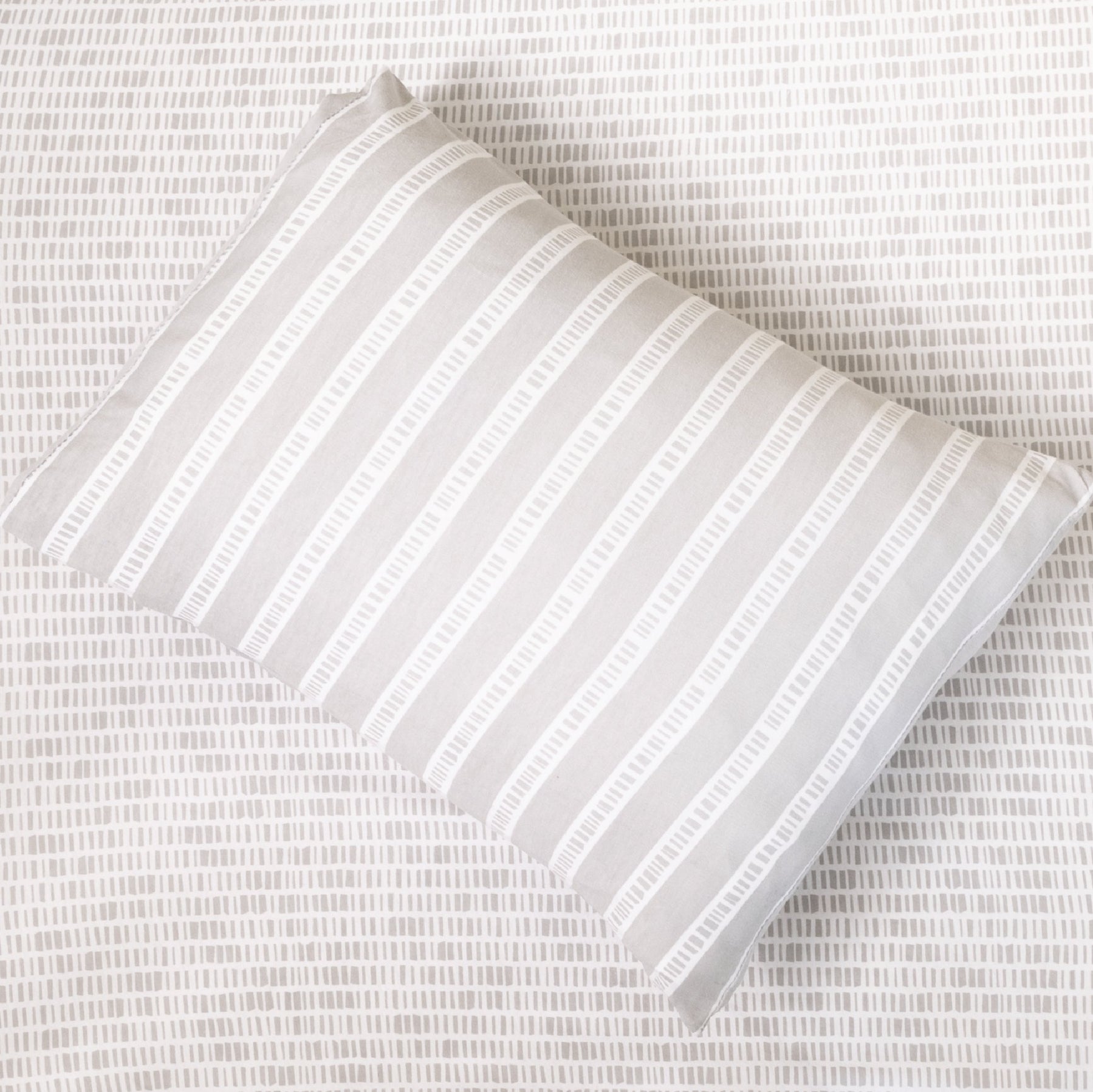 Ely's & Co. 4-Piece Baby Crib Bedding Set - Soft Crib Sheets, Fitted Crib Skirt, Breathable Crib Bumper - Perfect for Nursery, Newborn & Toddler Sleep Safety