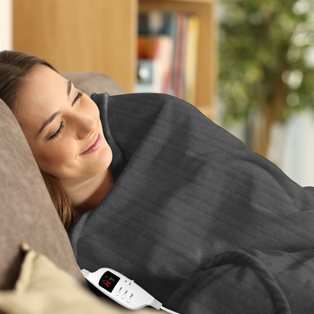 Laura Hill Heated Electric Blanket - Soft Fleece Throw Rug for Winter Warmth - Coral & Grey Colors - Perfect for Cozy Nights, Sofa Lounging, and Bedside Comfort