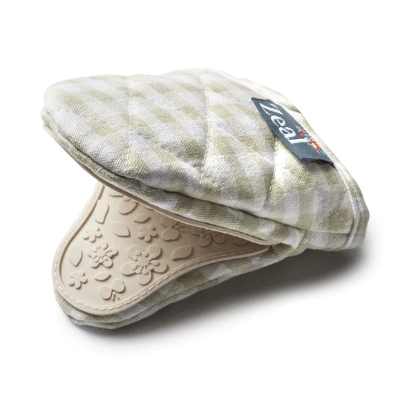 Best Mini Oven Mitts - Heat Resistant & Non-Slip Kitchen Gloves for Baking, Cooking & Grilling - Perfect for Small Hands & Hot Pans