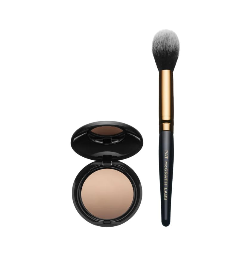 PAT McGRATH LABS Sublime Perfection Blurring Under-Eye Powder & Brush Duo - Medium | Crease-Proof Setting Powder for Dark Circles & Fine Lines | Perfect for Everyday Makeup & Photo Shoots