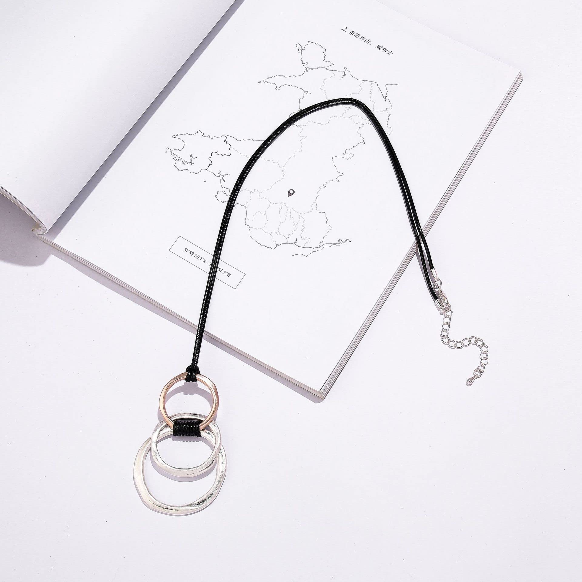Chunky Chain Long Necklace with Silver Pendant - Women's Fashion Jewelry for Everyday Wear, Parties & Special Occasions