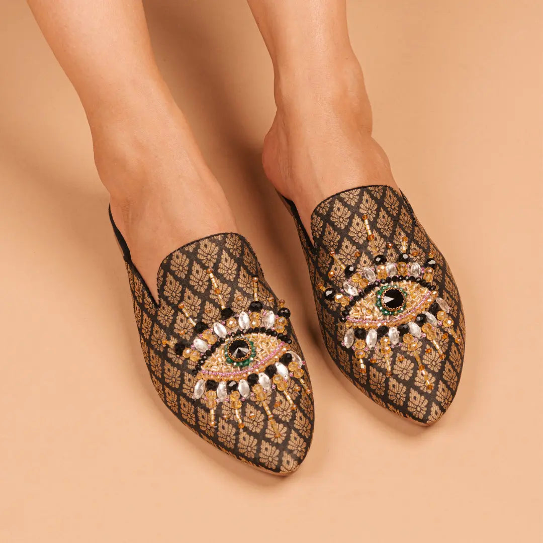 Pointed Toe Women's Mule Slides - Comfortable Open Toe Sandals for Summer, Casual Outfits & Beach Wear - Fashionable Good Eye Design for Ladies