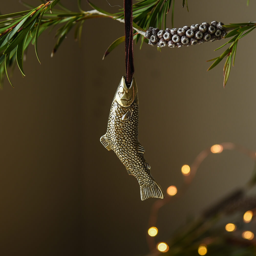 Fish Hanging Decoration - Handmade Wooden Wall Art for Home & Office - Perfect for Living Room, Bedroom, Nursery, and Outdoor Garden Decor