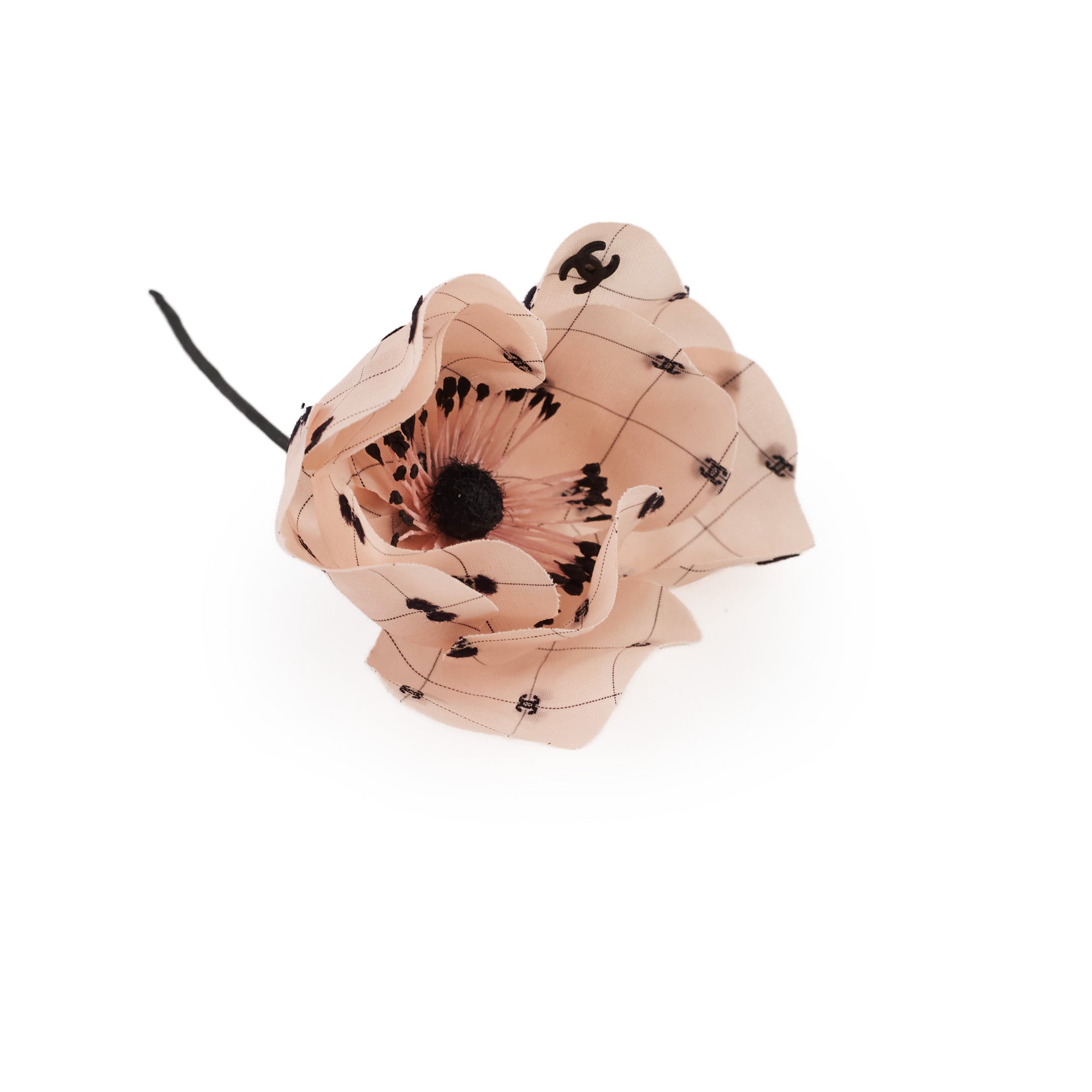 Chanel CC Flower Brooch in Dusty Pink - Elegant Fashion Accessory for Women, Perfect for Dresses, Jackets & Special Occasions