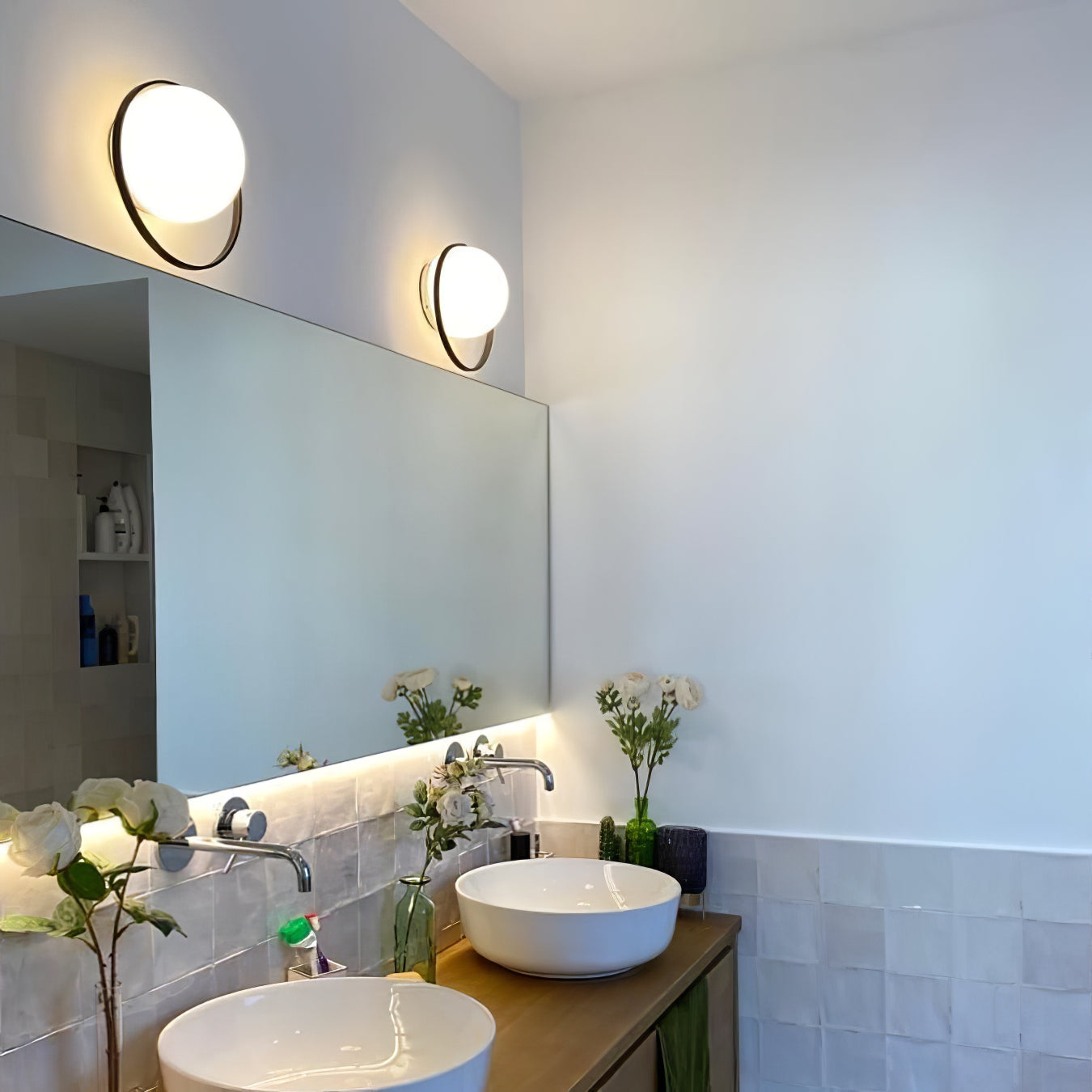 Circ 3722 Modern Wall Lamp - Sleek LED Sconce Lighting for Bedroom, Living Room & Hallway Decor