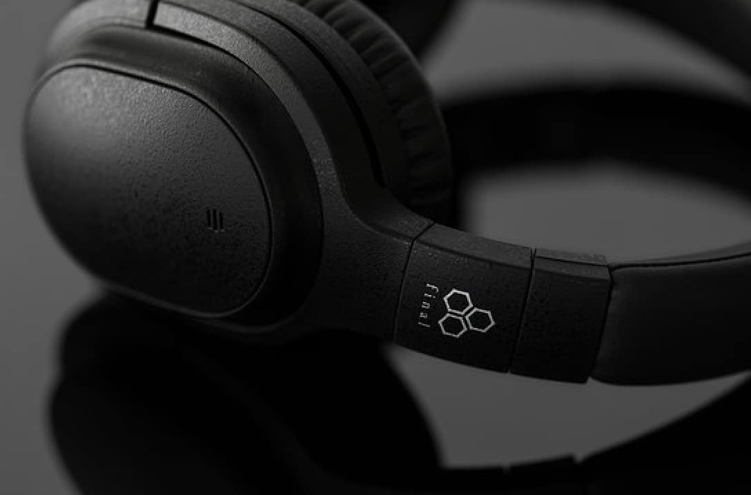Final UX3000 Noir - Premium Wireless Bluetooth Headphones for Music, Calls & Gaming - Noise Cancelling Over-Ear Headset with Long Battery Life - Perfect for Travel, Work & Home Use