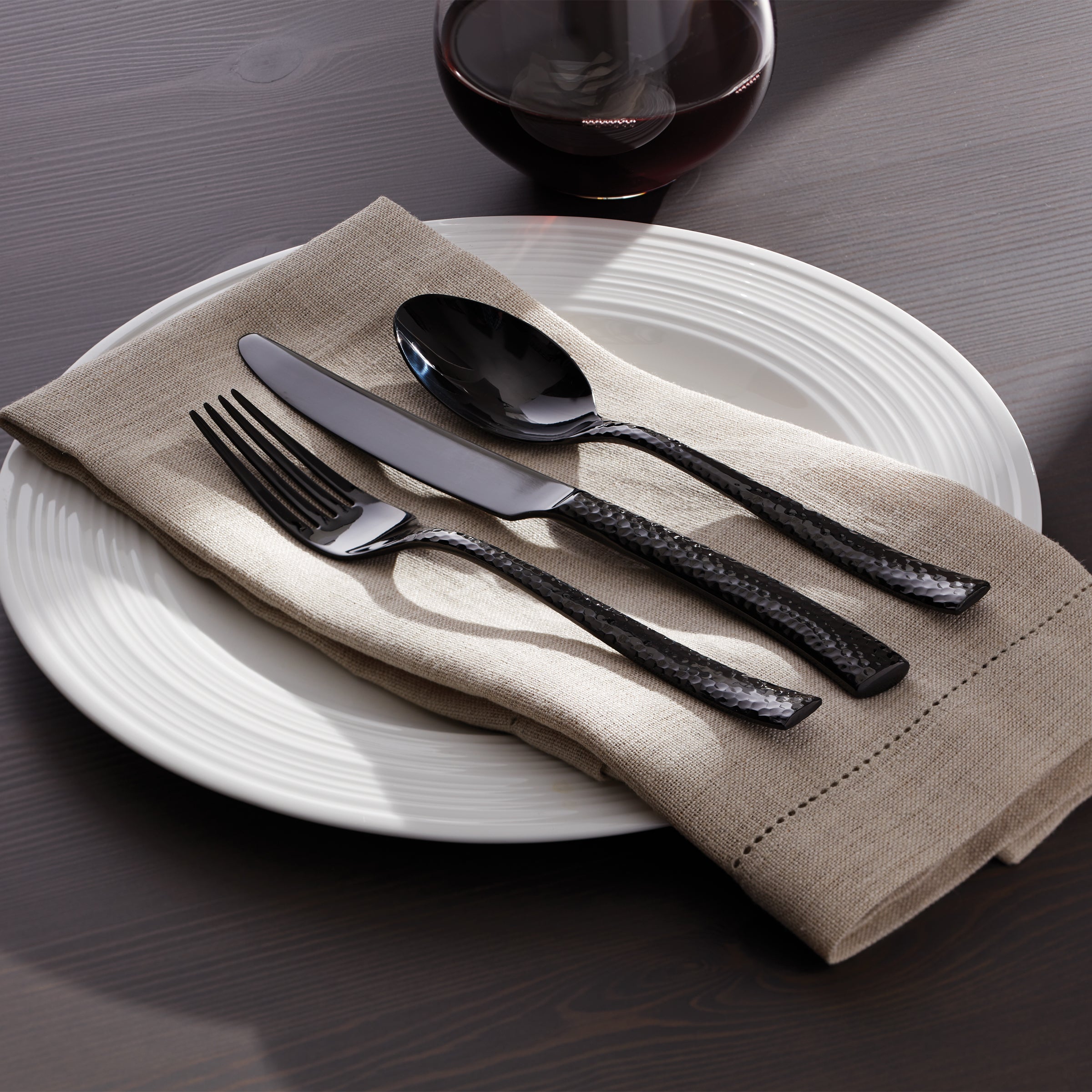Paris Hammered Gunmetal Titanium 20-Piece Flatware Set - Elegant Dinnerware for Fine Dining, Wedding Gifts & Home Entertaining