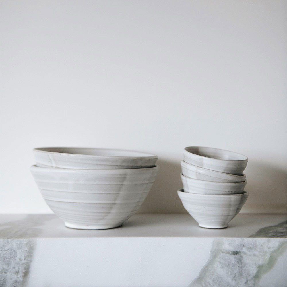Premium Ceramic Serving Bowls Set of 4 - Durable Everyday Dinner Bowls for Soup, Salad, Pasta & Dessert - Microwave & Dishwasher Safe - Elegant Tableware for Home Dining & Entertaining