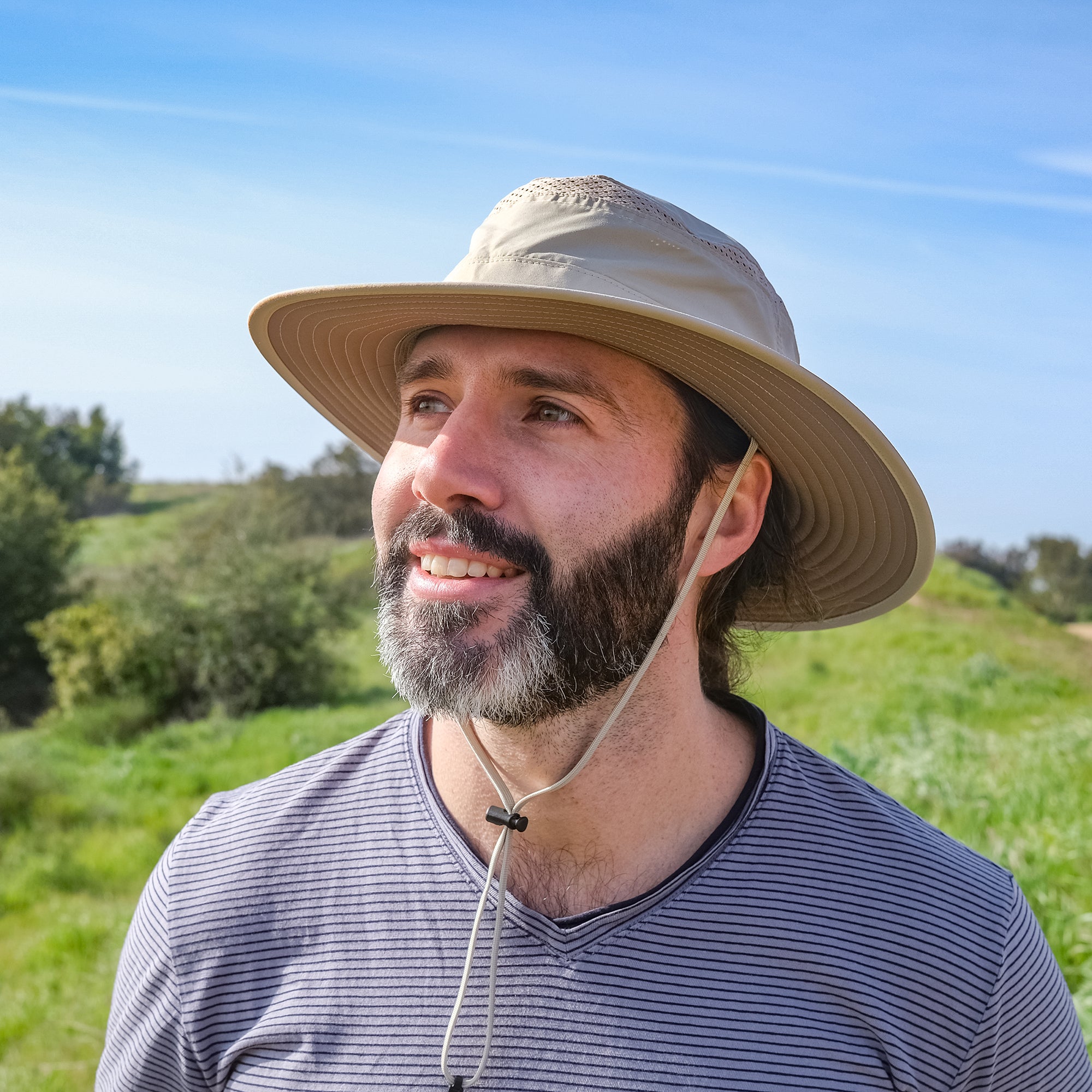 Stylish Unisex Cruiser Hat for Men & Women - Sun Protection, Breathable & Adjustable - Perfect for Outdoor Activities, Travel & Beach Vacations