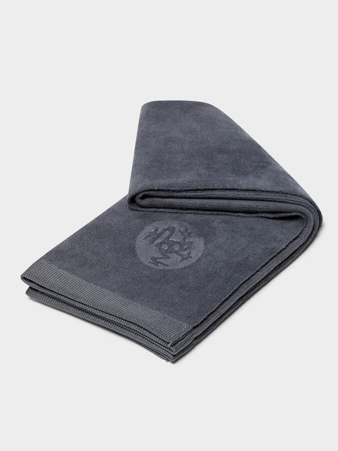 Manduka eQua Hot Yoga Towel - Premium Non-Slip Hand Towel for Hot Yoga & Bikram - Absorbent & Quick-Drying for Intense Workouts & Sauna Sessions
