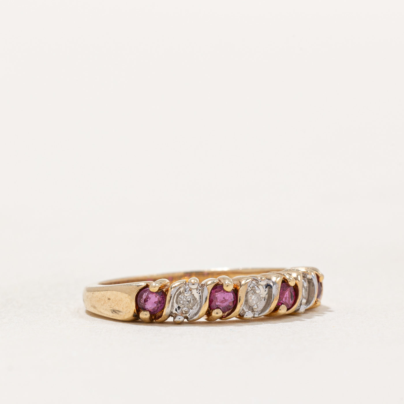 Exquisite Ruby & Diamond Ring - 0.10ctw Ruby & 0.02ctw Diamond - Size 3.75 - Perfect for Anniversary, Engagement & Special Occasions