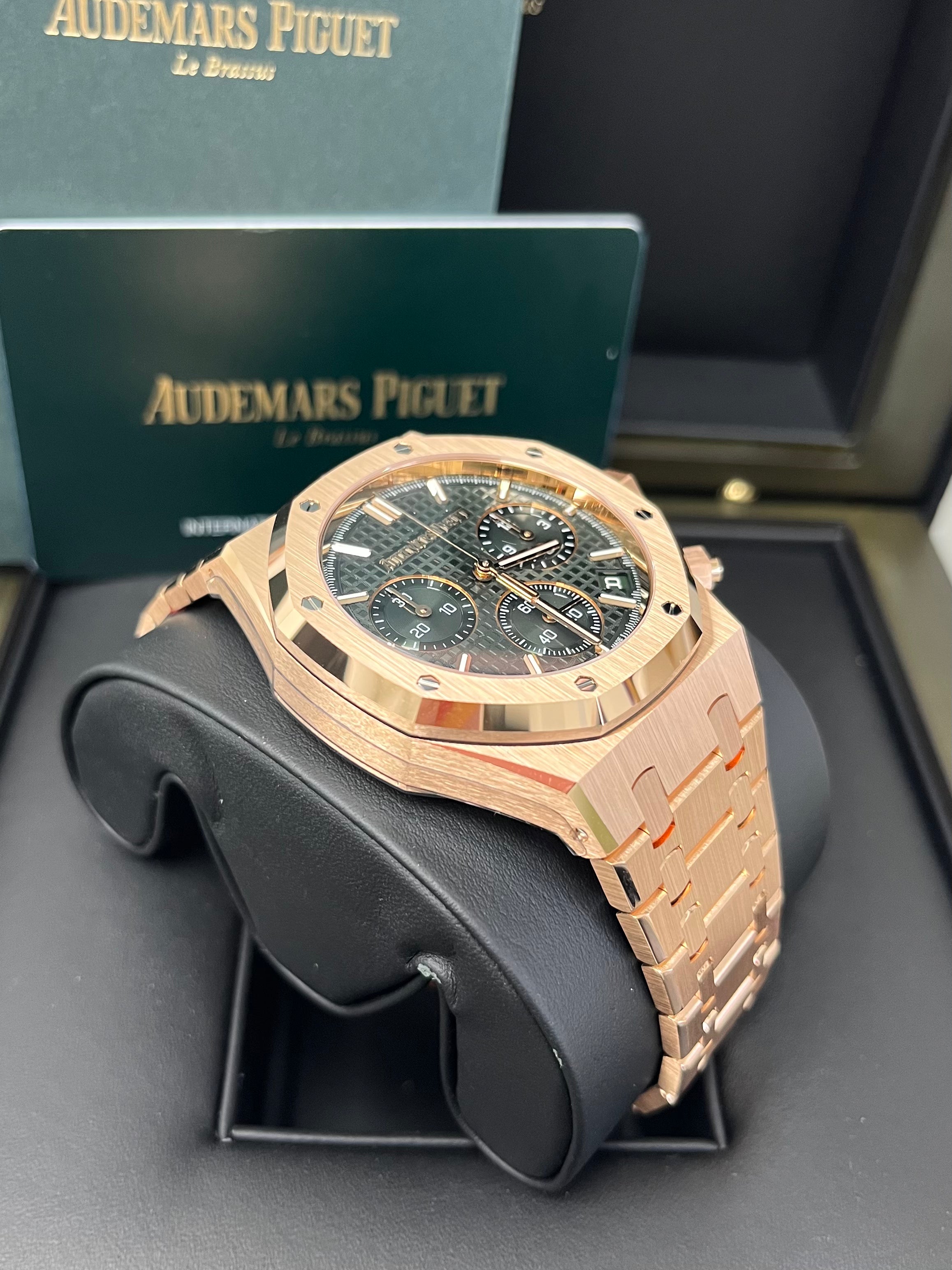 Audemars Piguet Royal Oak Chronograph 41mm Rose Gold Watch with Green Dial - Ref 26240OR.OO.1320OR.08 - Luxury Men's Chronograph for Business, Events & Special Occasions
